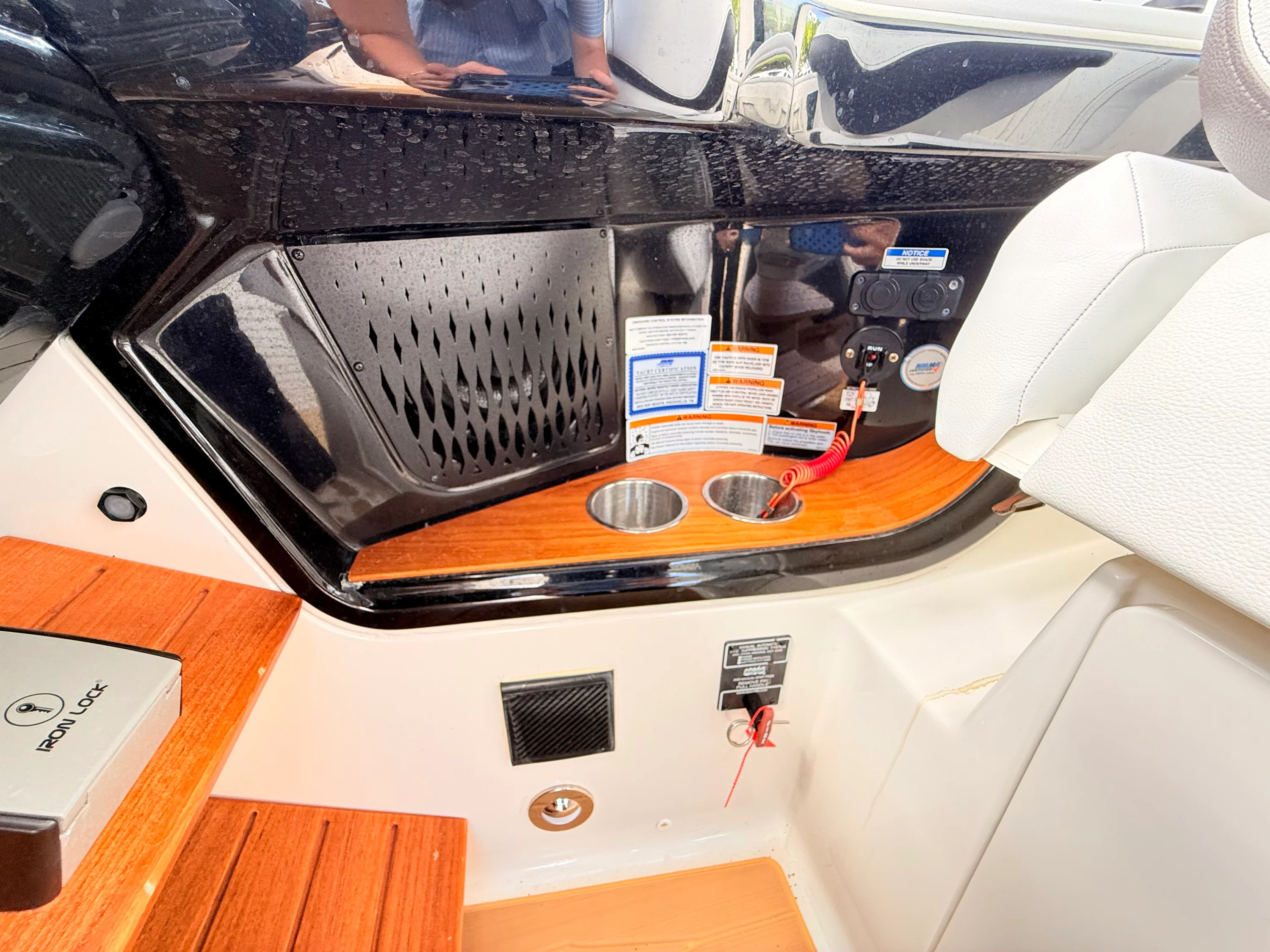 2023 Sea Ray Sundancer 370 Outboard Image Thumbnail #51