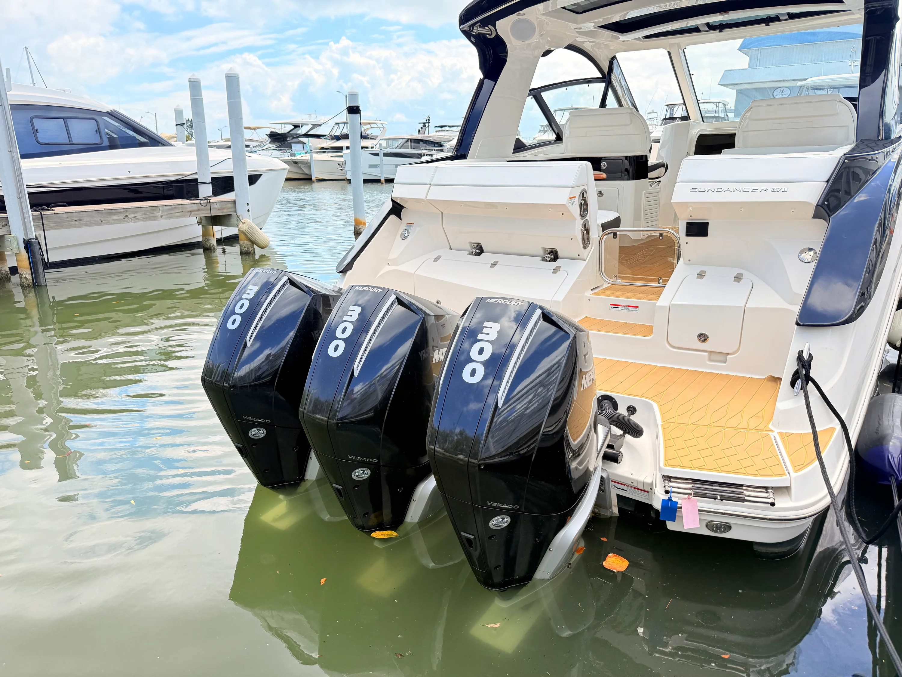 2023 Sea Ray Sundancer 370 Outboard Image Thumbnail #82