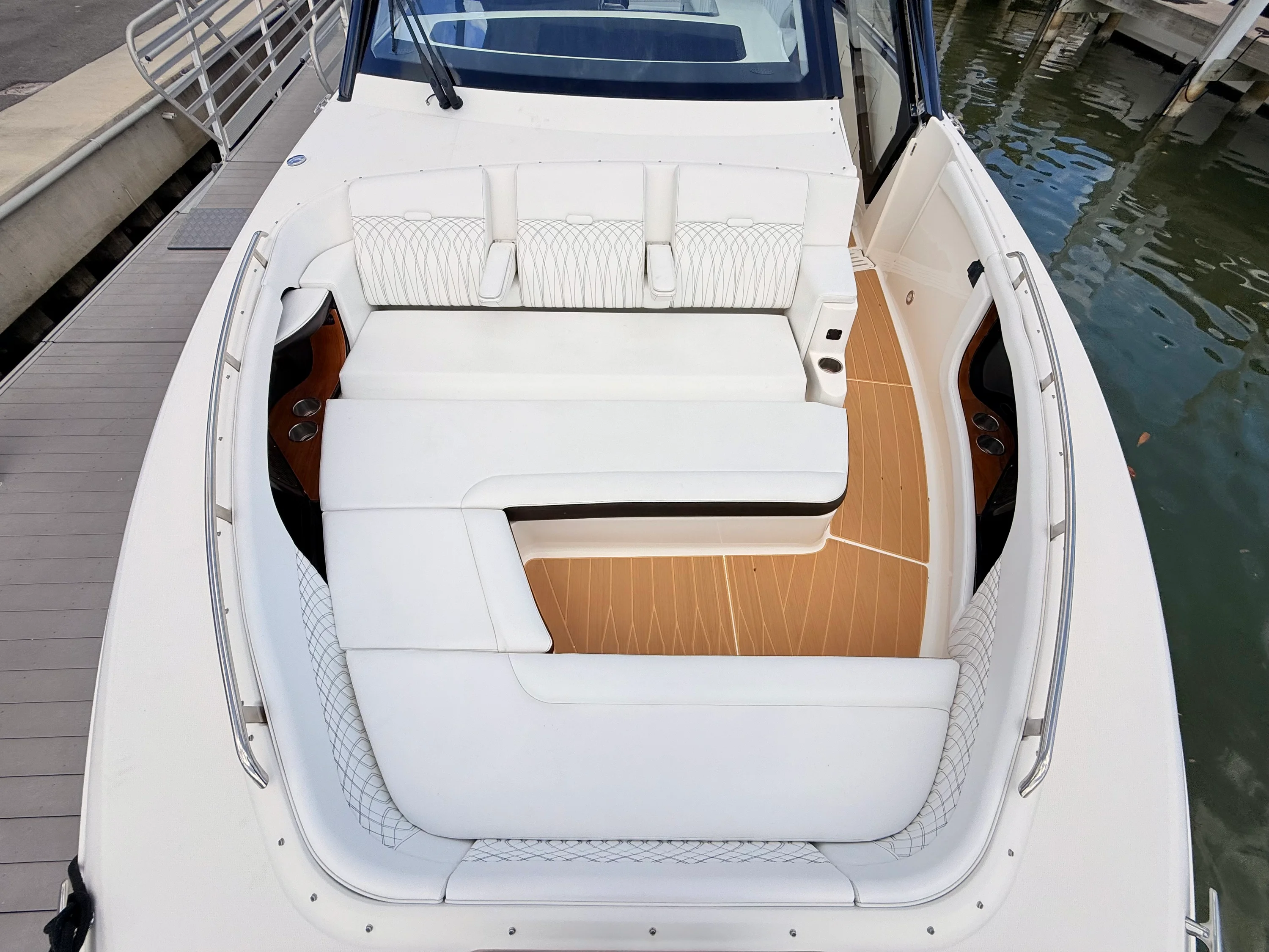 2023 Sea Ray Sundancer 370 Outboard Image Thumbnail #60