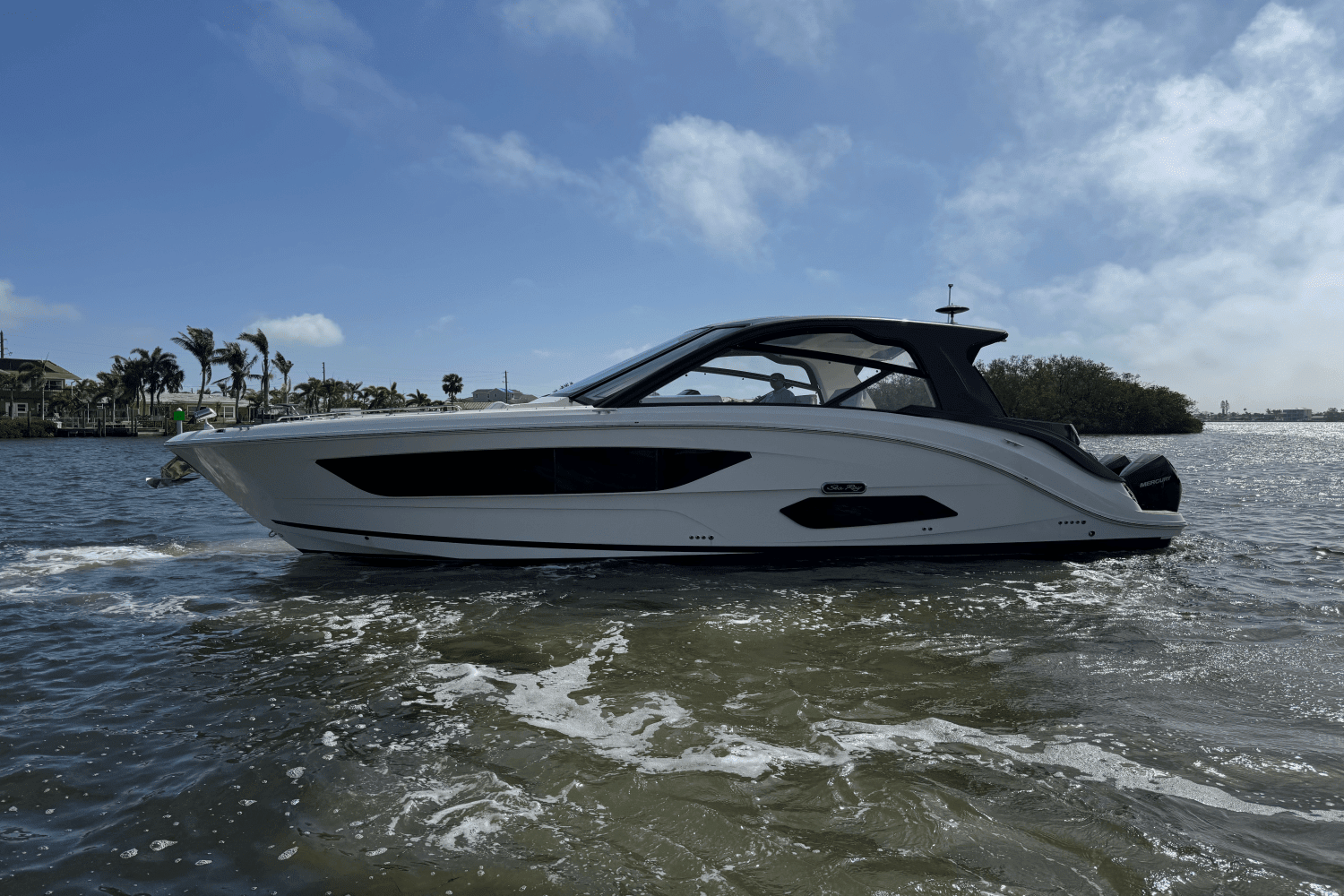 2023 Sea Ray Sundancer 370 Outboard Image Thumbnail #5