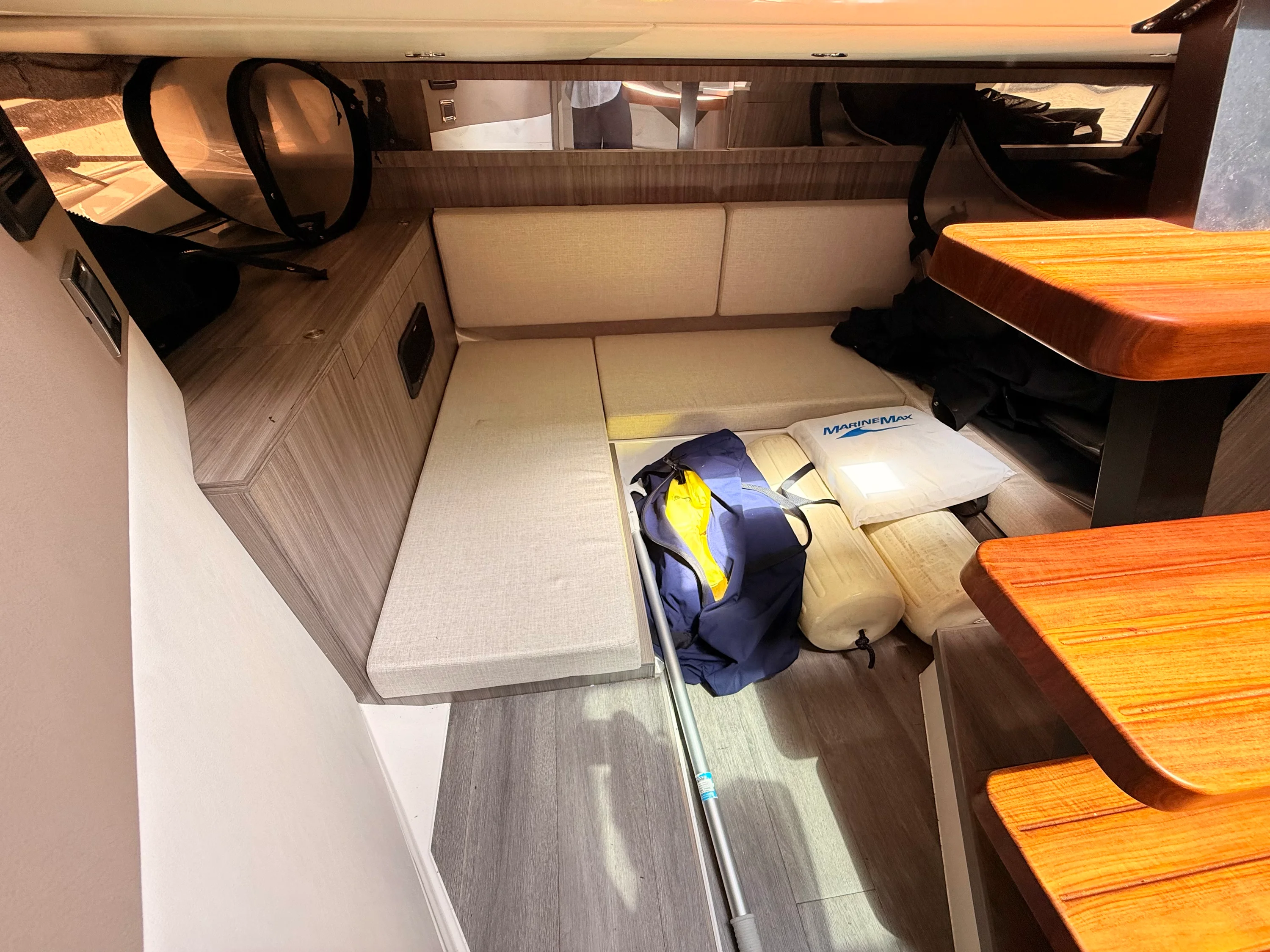 2023 Sea Ray Sundancer 370 Outboard Image Thumbnail #79