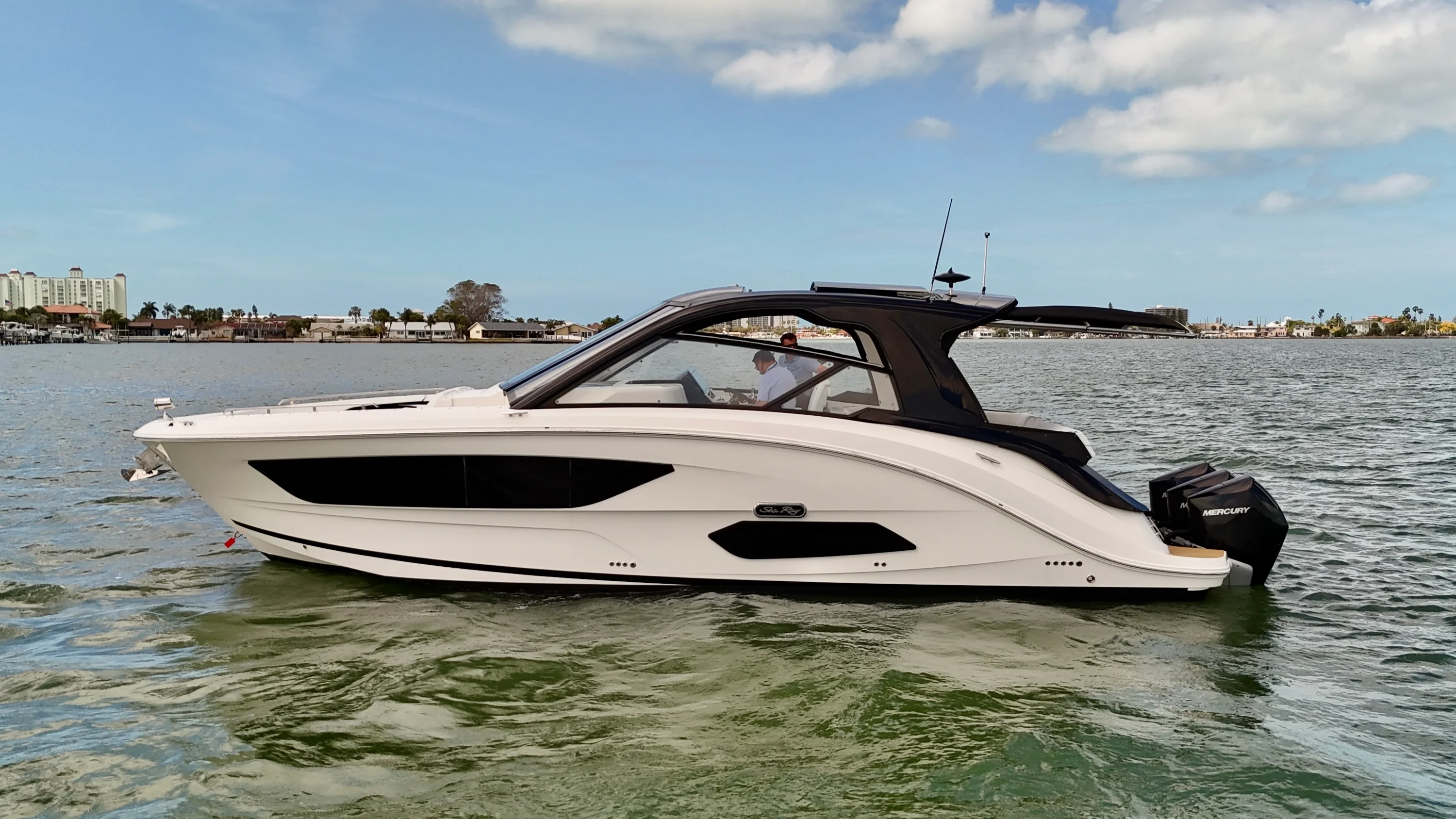 2023 Sea Ray Sundancer 370 Outboard Image Thumbnail #14