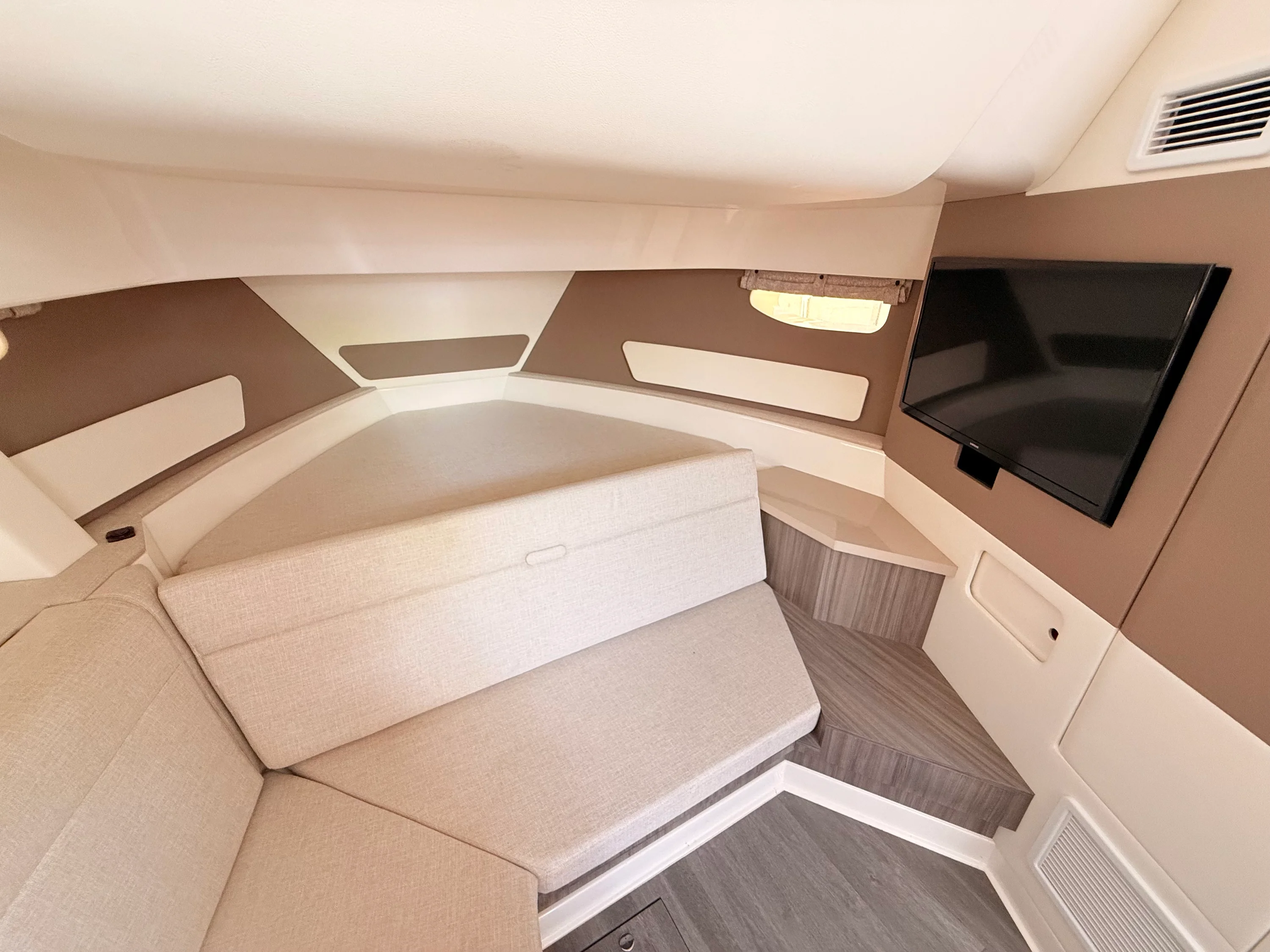 2023 Sea Ray Sundancer 370 Outboard Image Thumbnail #71