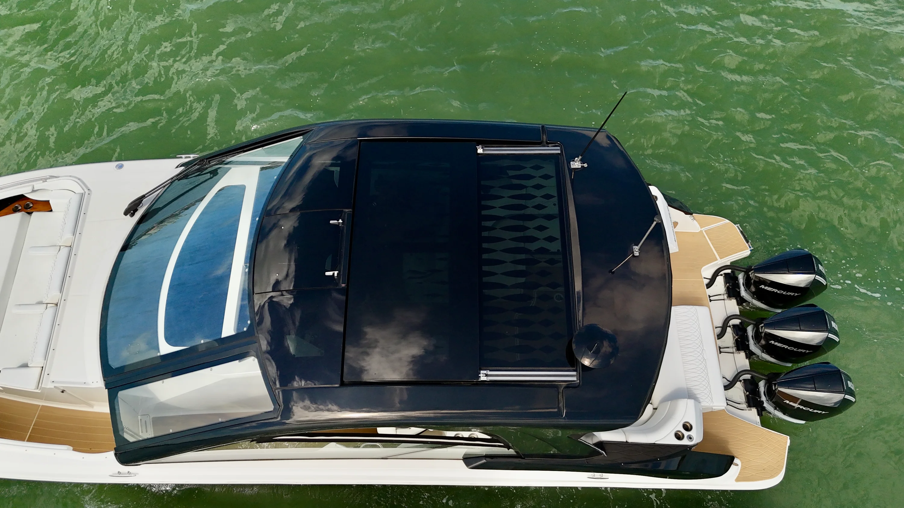 2023 Sea Ray Sundancer 370 Outboard Image Thumbnail #20