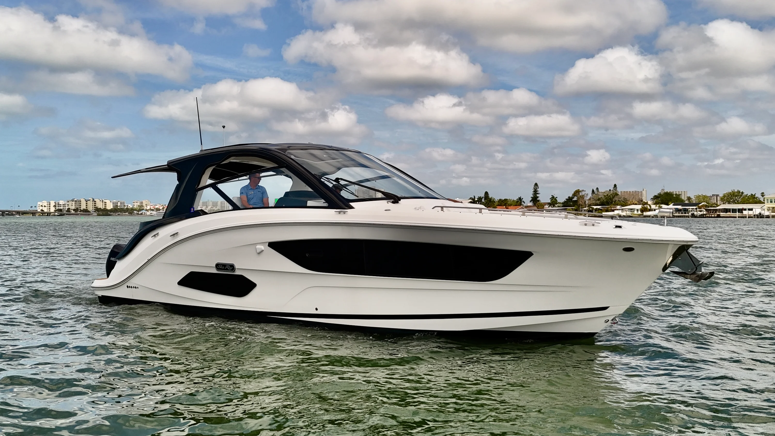 2023 Sea Ray Sundancer 370 Outboard Image Thumbnail #4