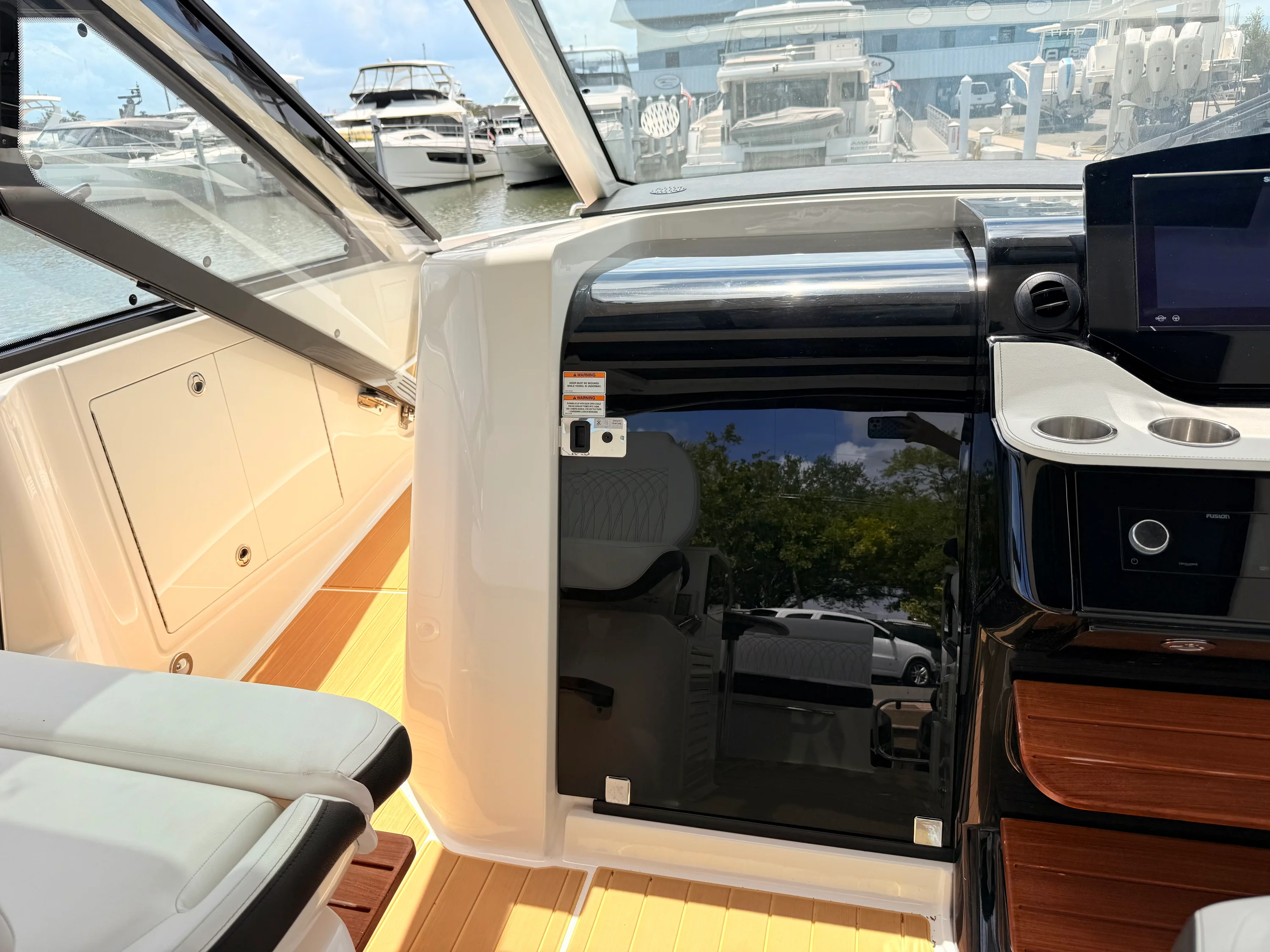 2023 Sea Ray Sundancer 370 Outboard Image Thumbnail #67