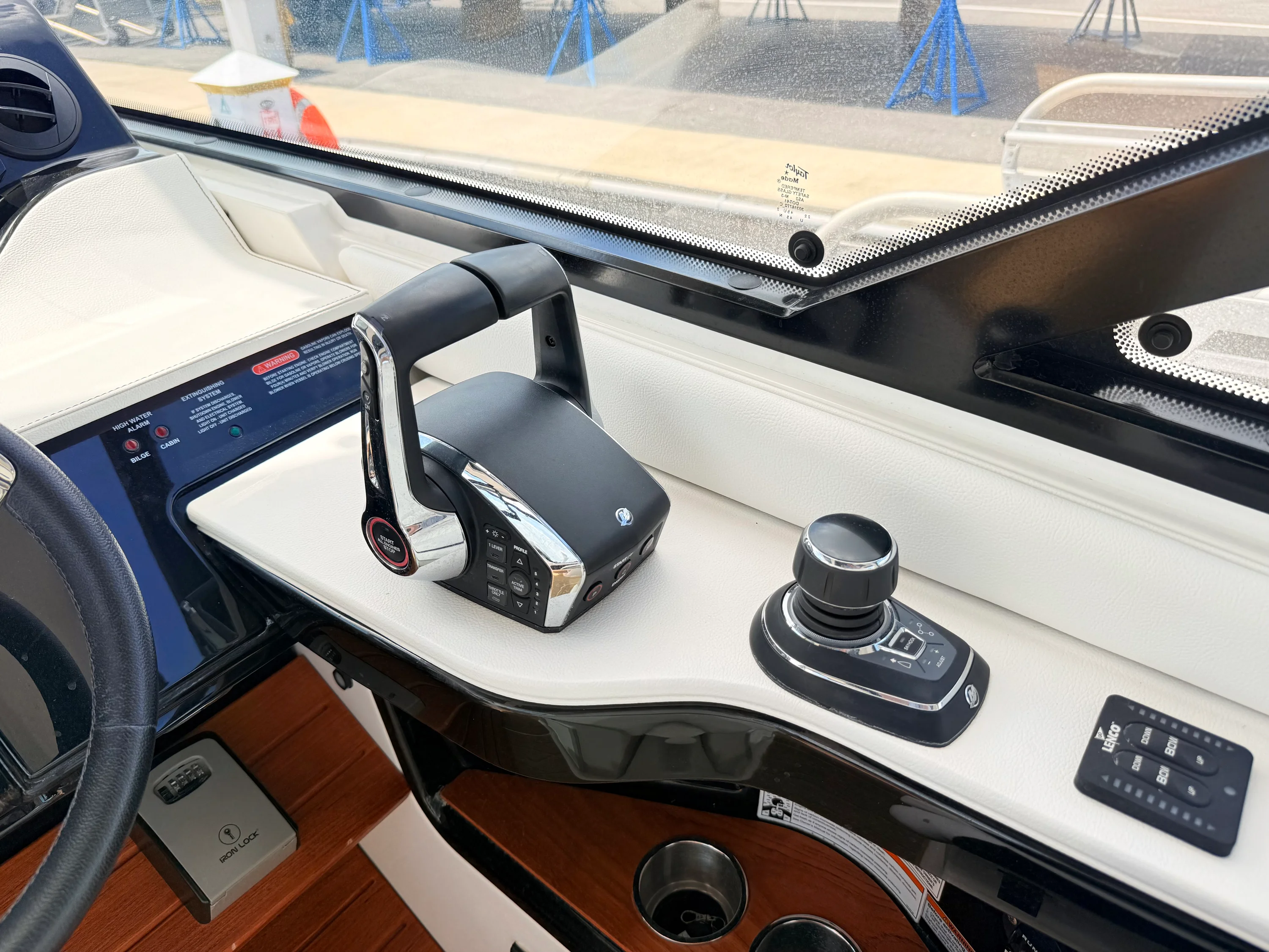 2023 Sea Ray Sundancer 370 Outboard Image Thumbnail #50