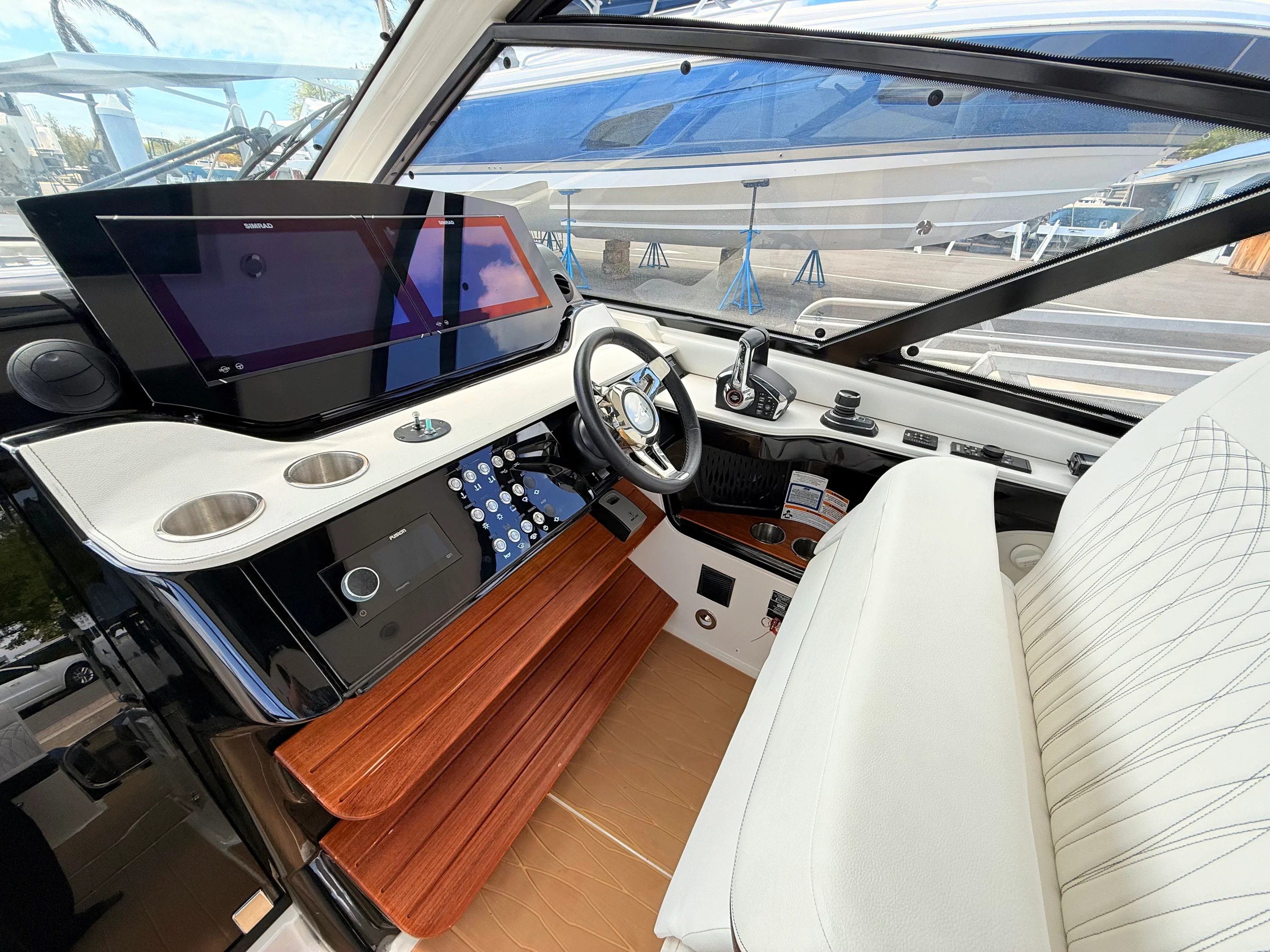 2023 Sea Ray Sundancer 370 Outboard Image Thumbnail #45