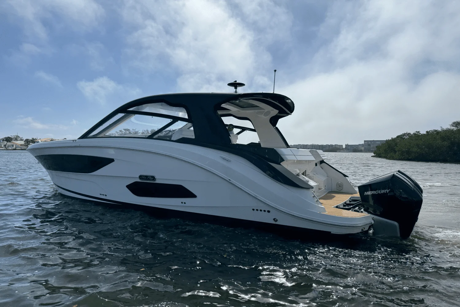 2023 Sea Ray Sundancer 370 Outboard Image Thumbnail #8