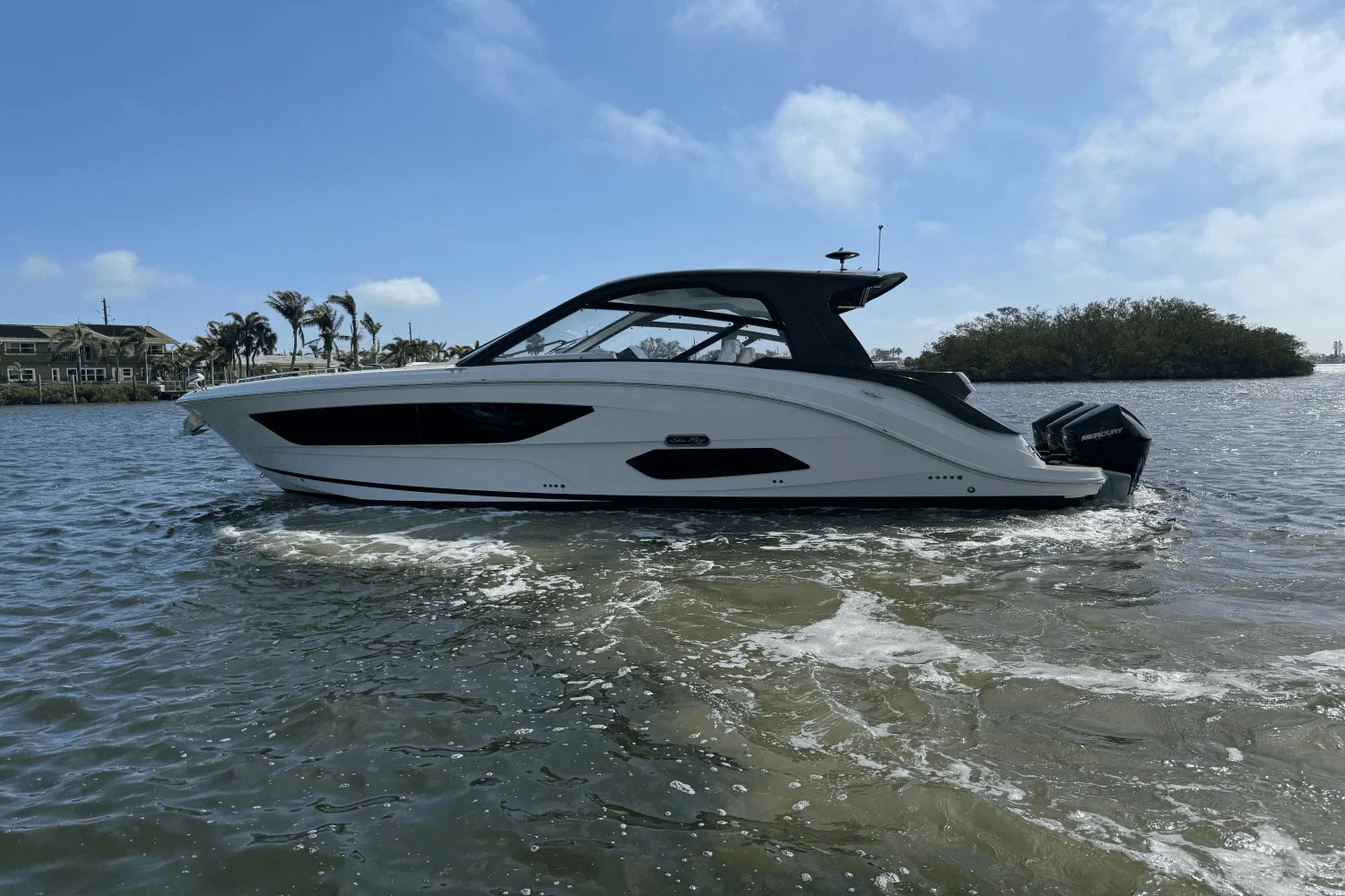 2023 Sea Ray Sundancer 370 Outboard Image Thumbnail #2