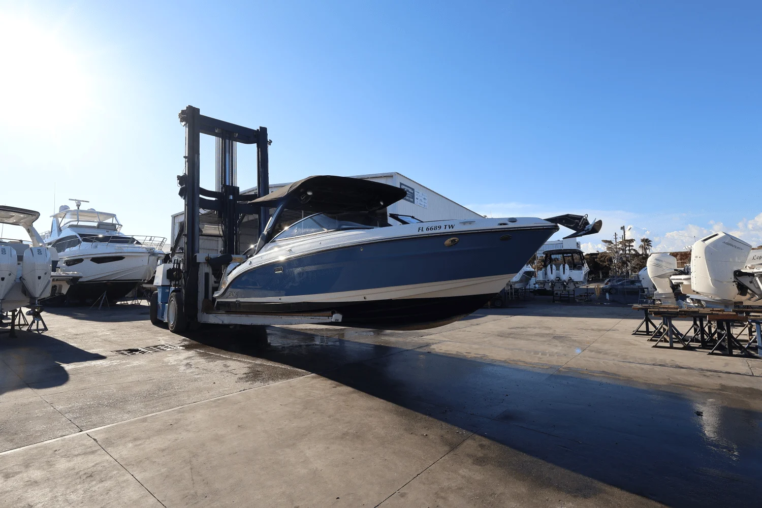 2025 Sea Ray SLX 280 Image Thumbnail #3