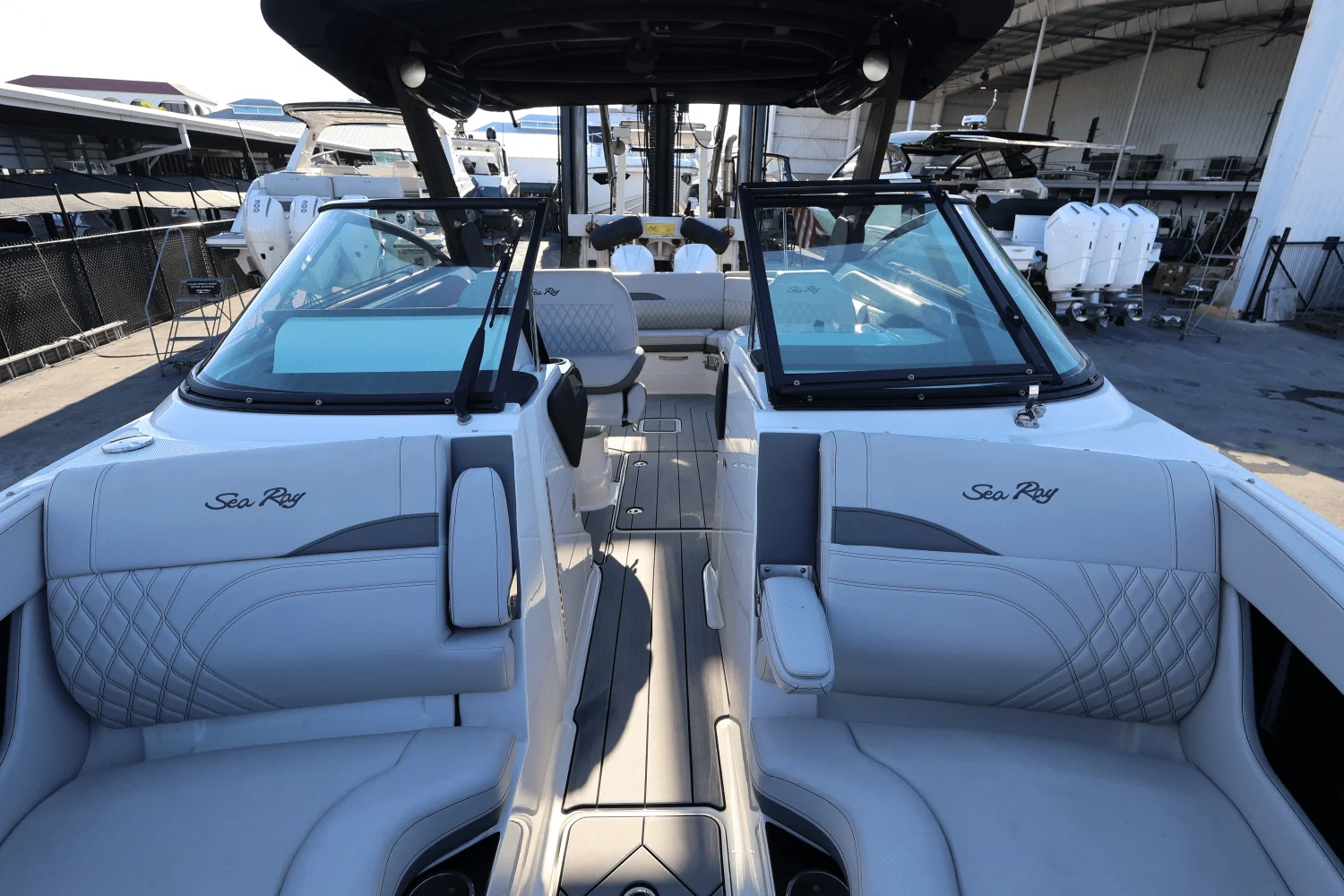 2025 Sea Ray SLX 280 Image Thumbnail #21