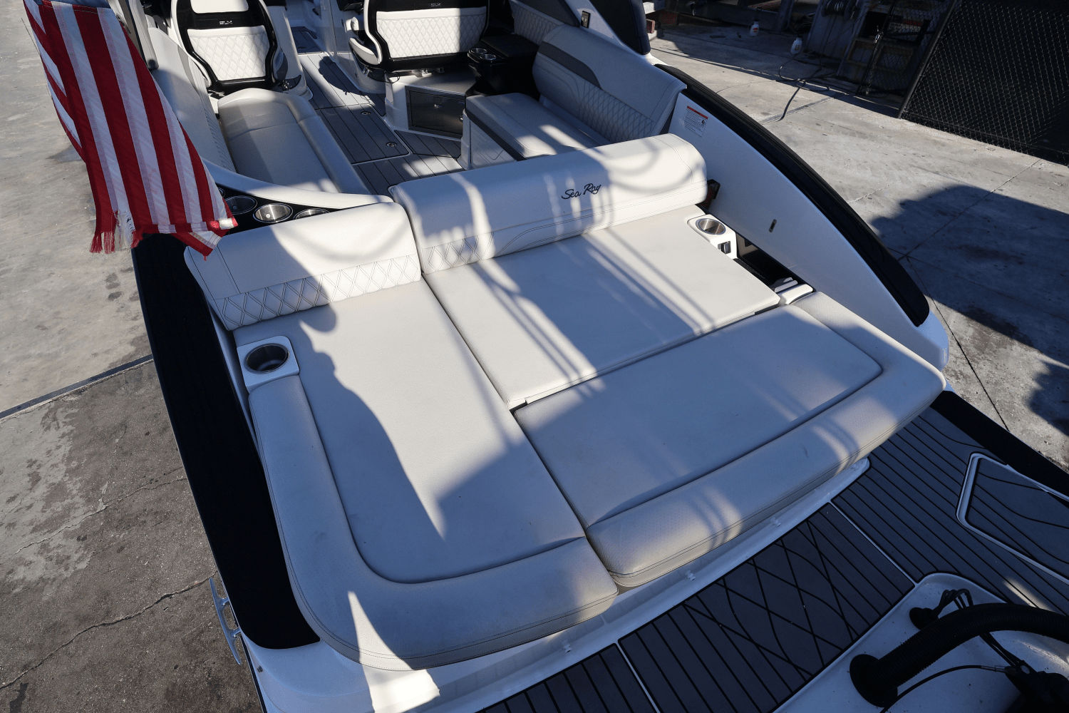 2025 Sea Ray SLX 280 Image Thumbnail #8