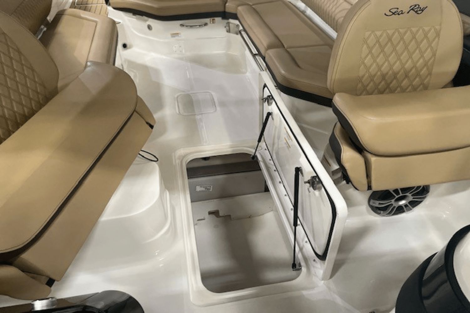 2025 Sea Ray SLX 280 Image Thumbnail #8