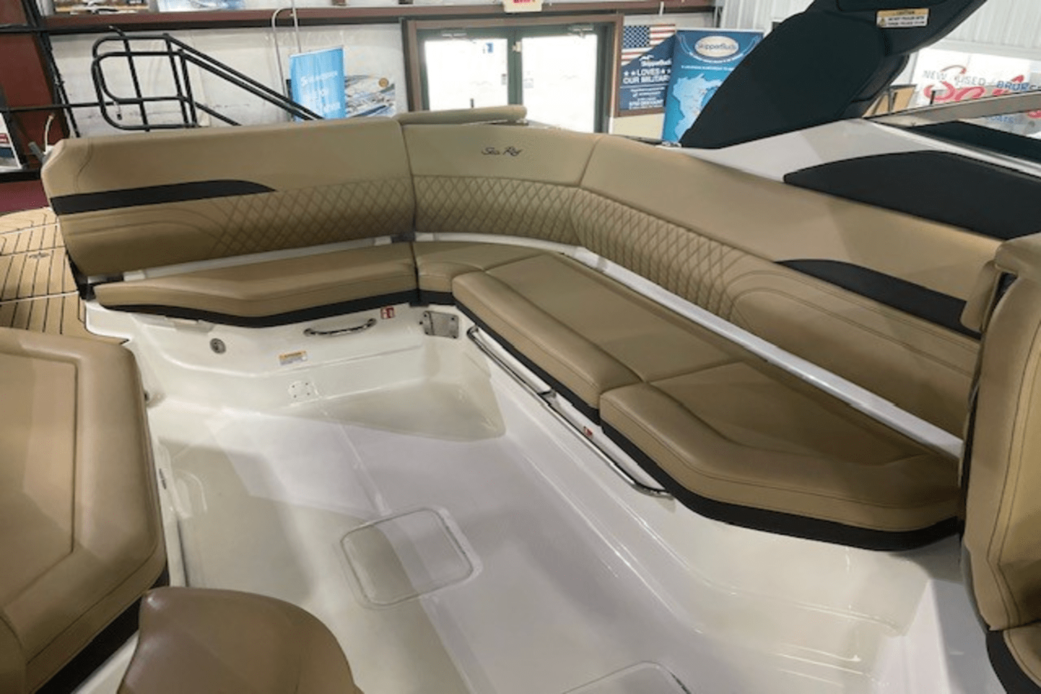 2025 Sea Ray SLX 280 Image Thumbnail #40