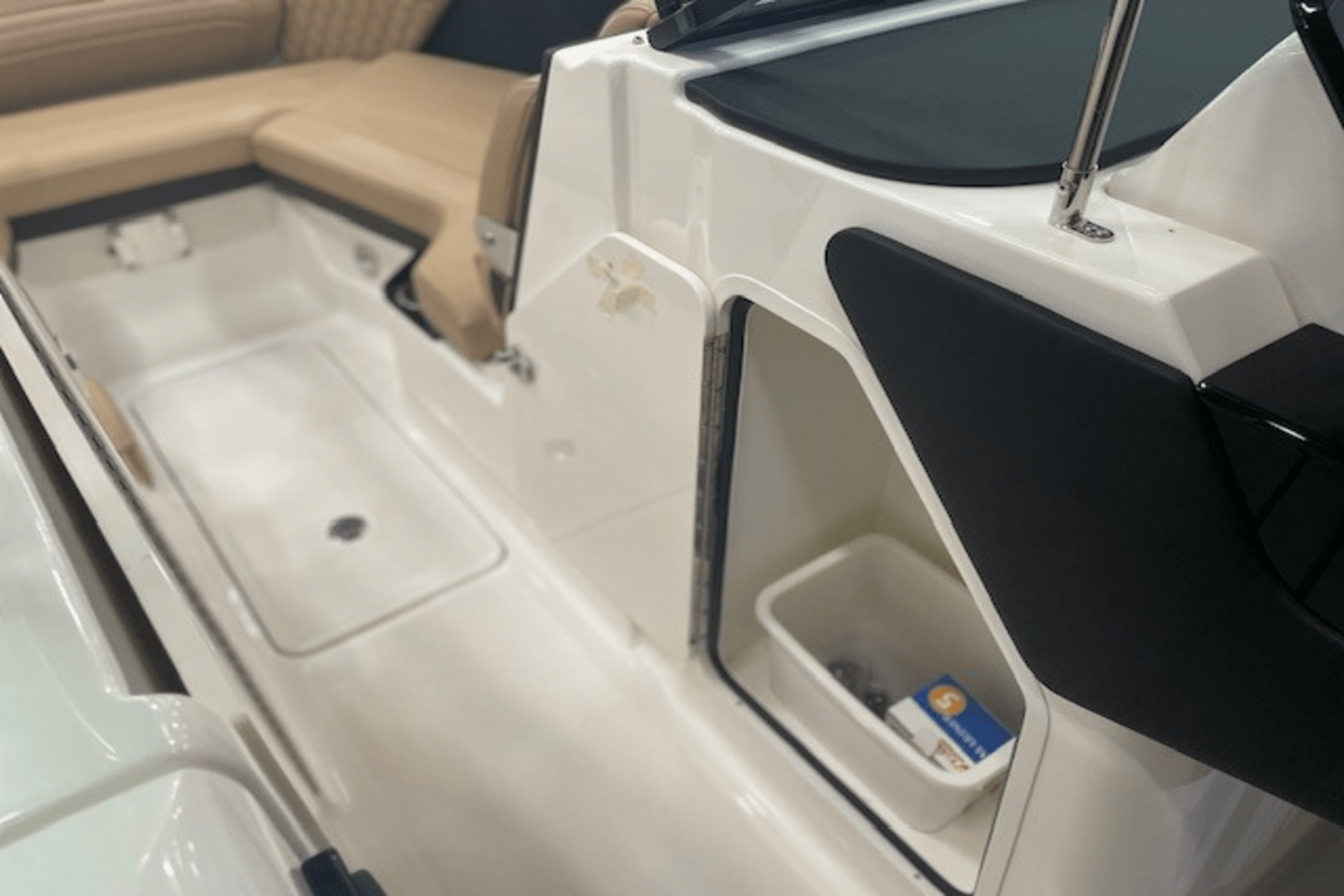 2025 Sea Ray SLX 280 Image Thumbnail #27