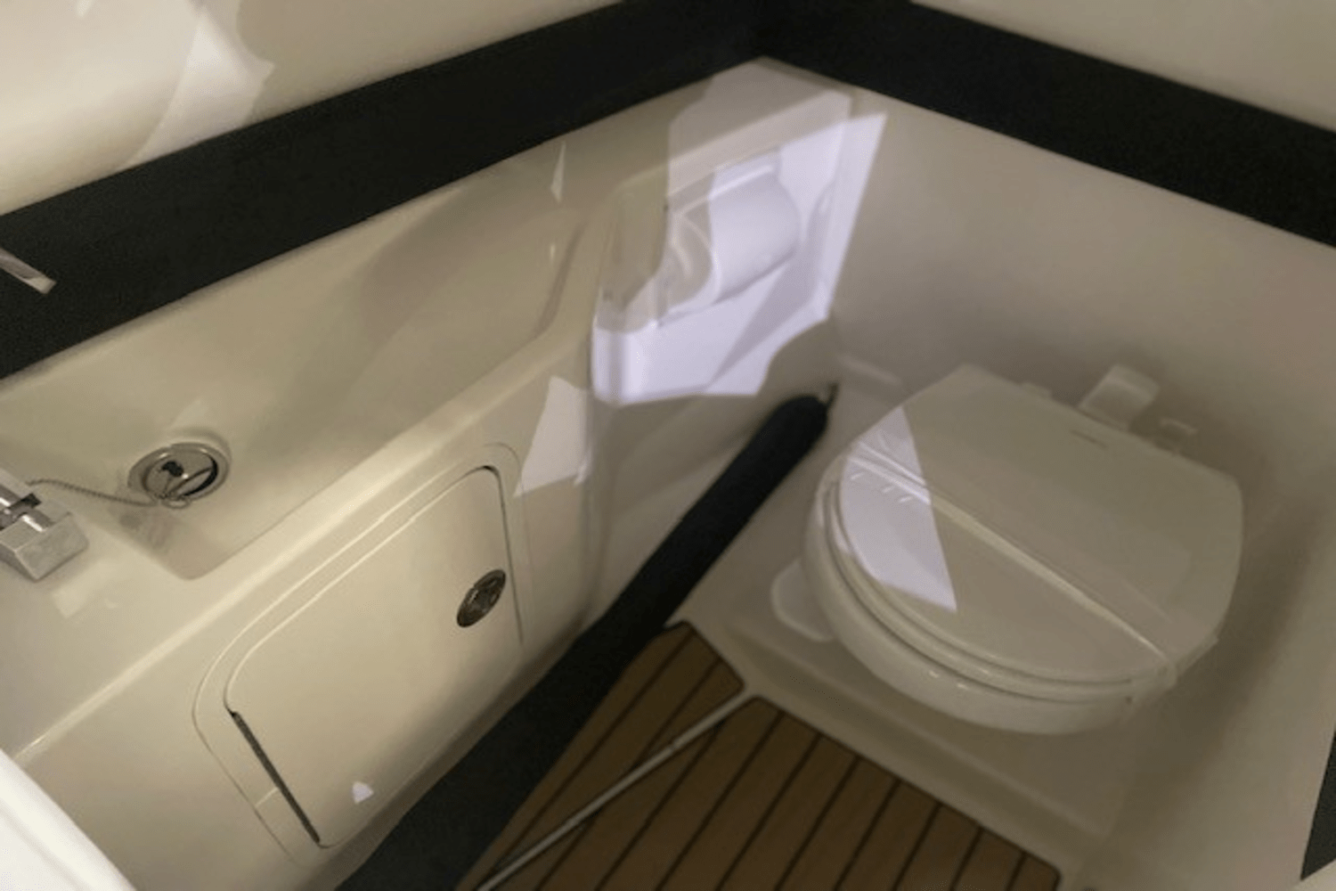 2025 Sea Ray SLX 280 Image Thumbnail #23