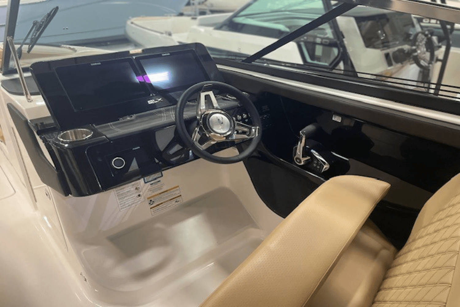 2025 Sea Ray SLX 280 Image Thumbnail #10