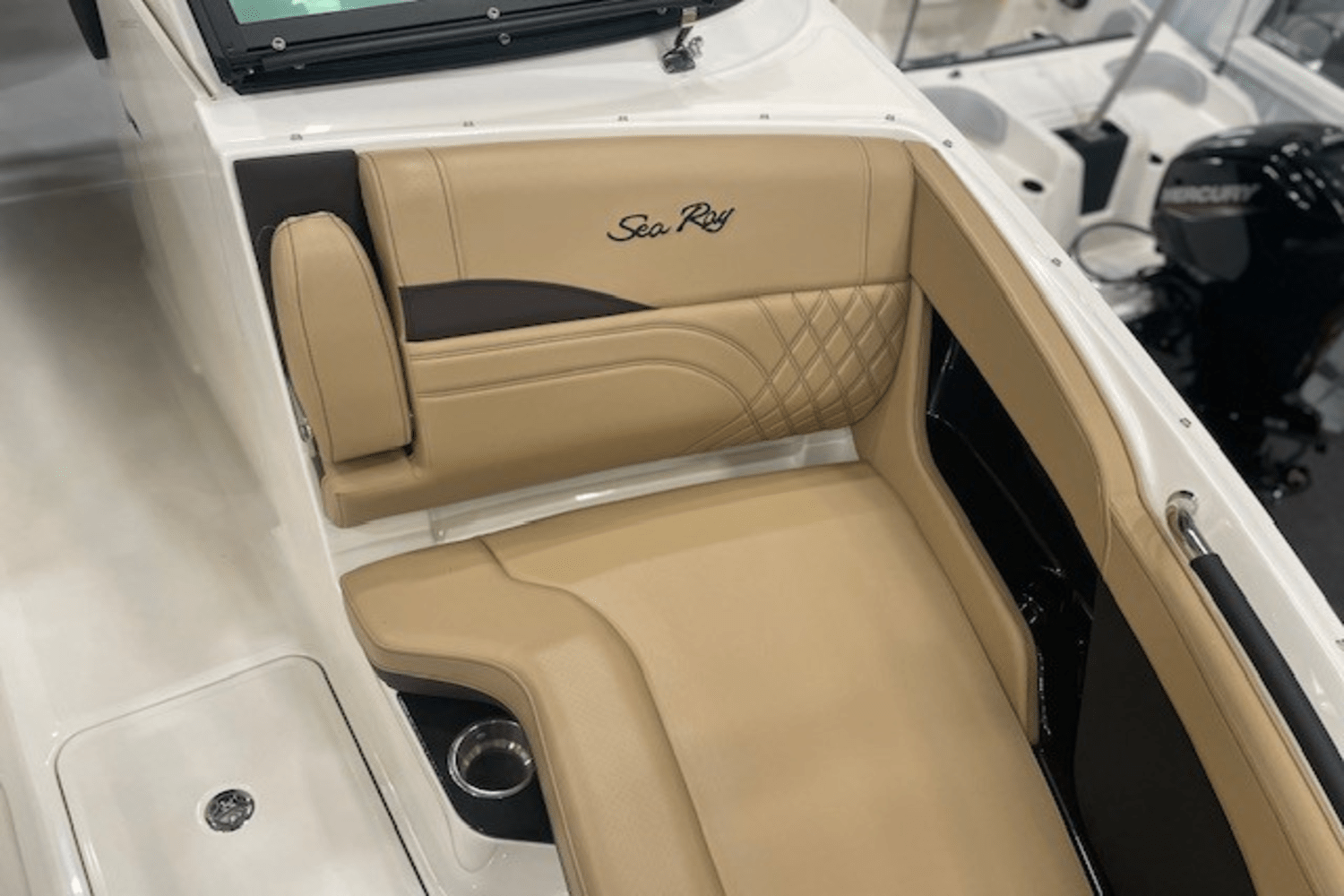 2025 Sea Ray SLX 280 Image Thumbnail #32