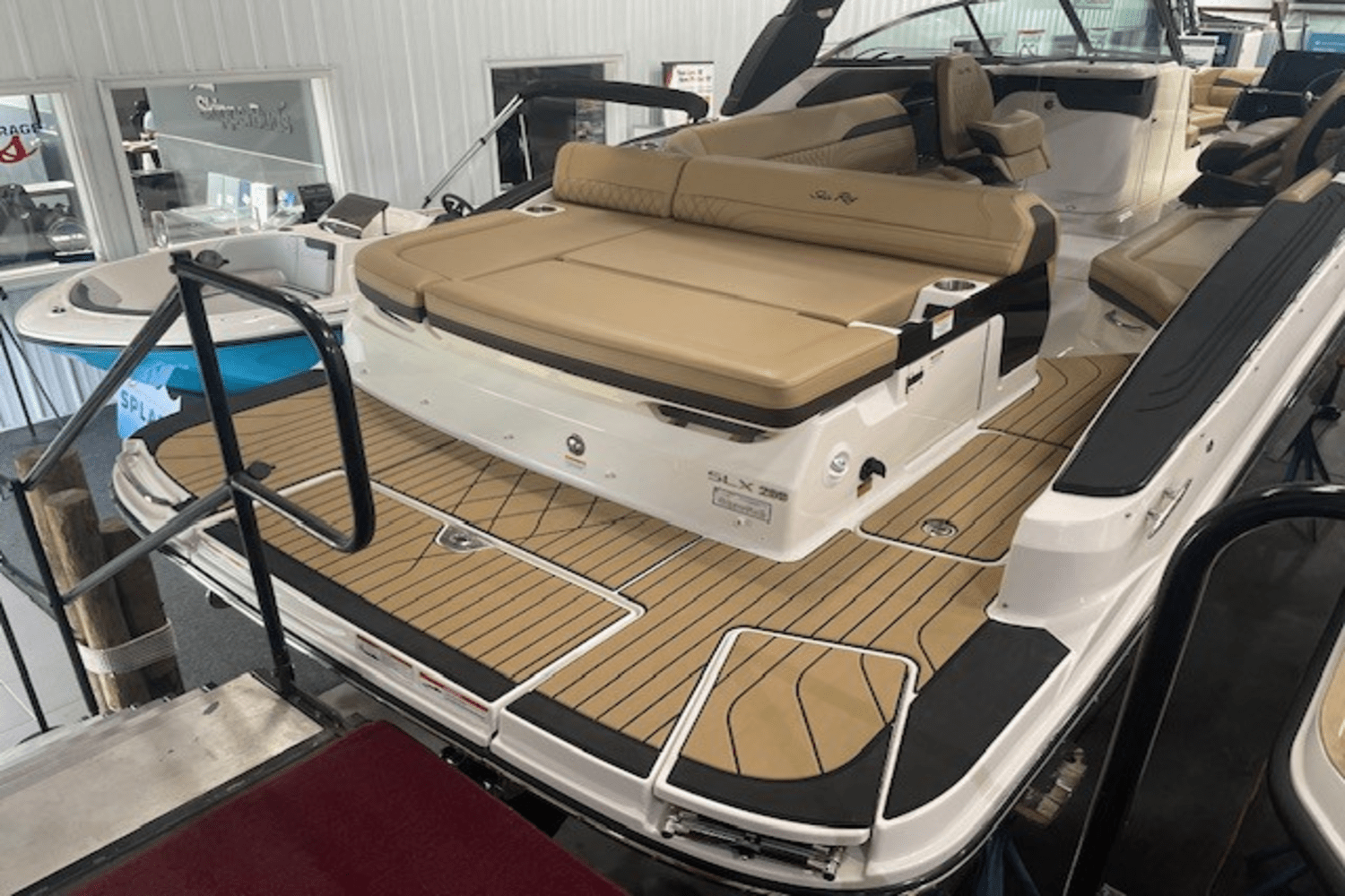 2025 Sea Ray SLX 280 Image Thumbnail #47