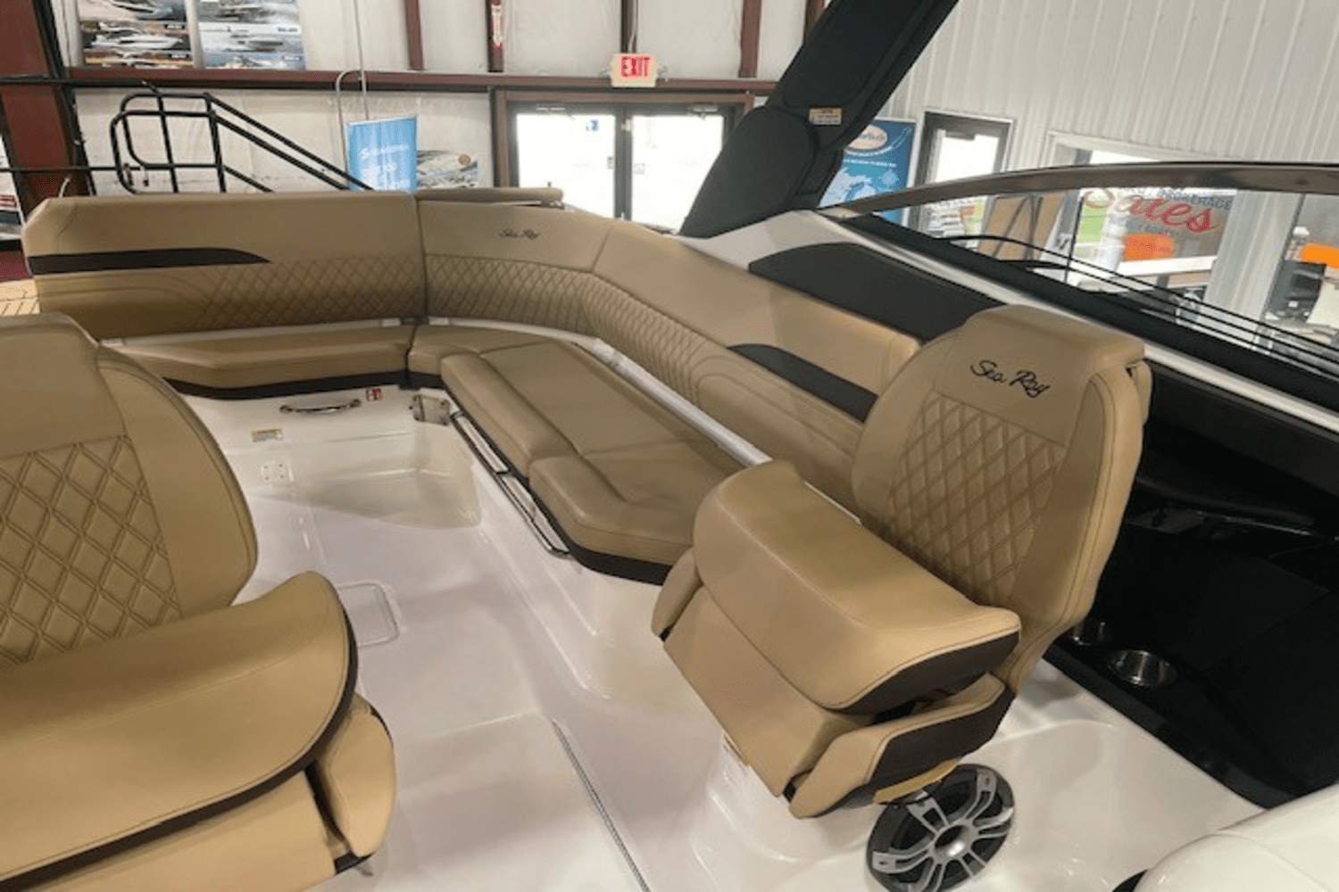 2025 Sea Ray SLX 280 Image Thumbnail #9