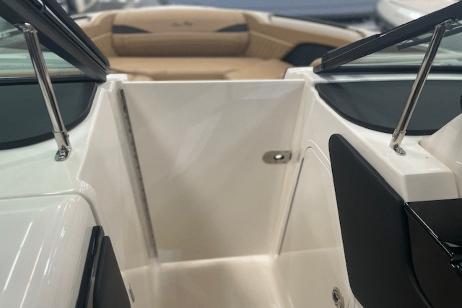 2025 Sea Ray SLX 280 Image Thumbnail #25
