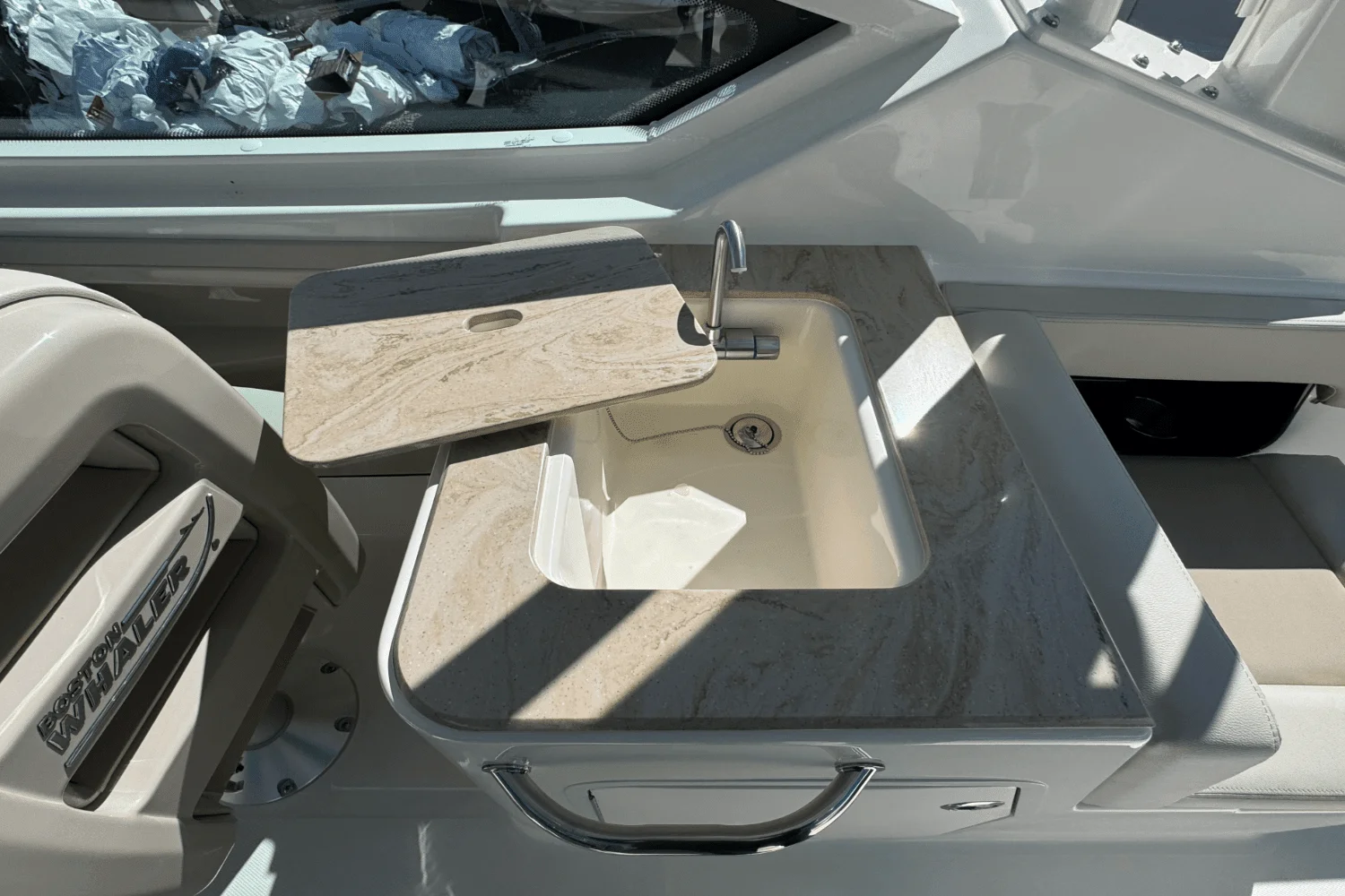 2025 Boston Whaler 280 Vantage Image Thumbnail #29