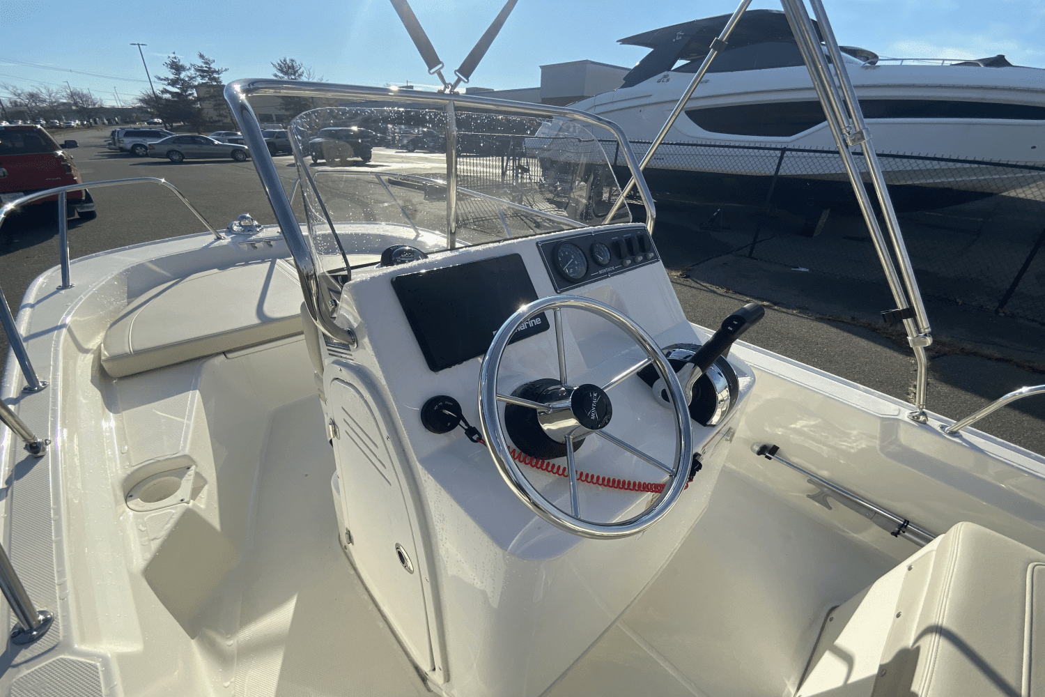 2021 Boston Whaler 150 MONTAUK Image Thumbnail #4