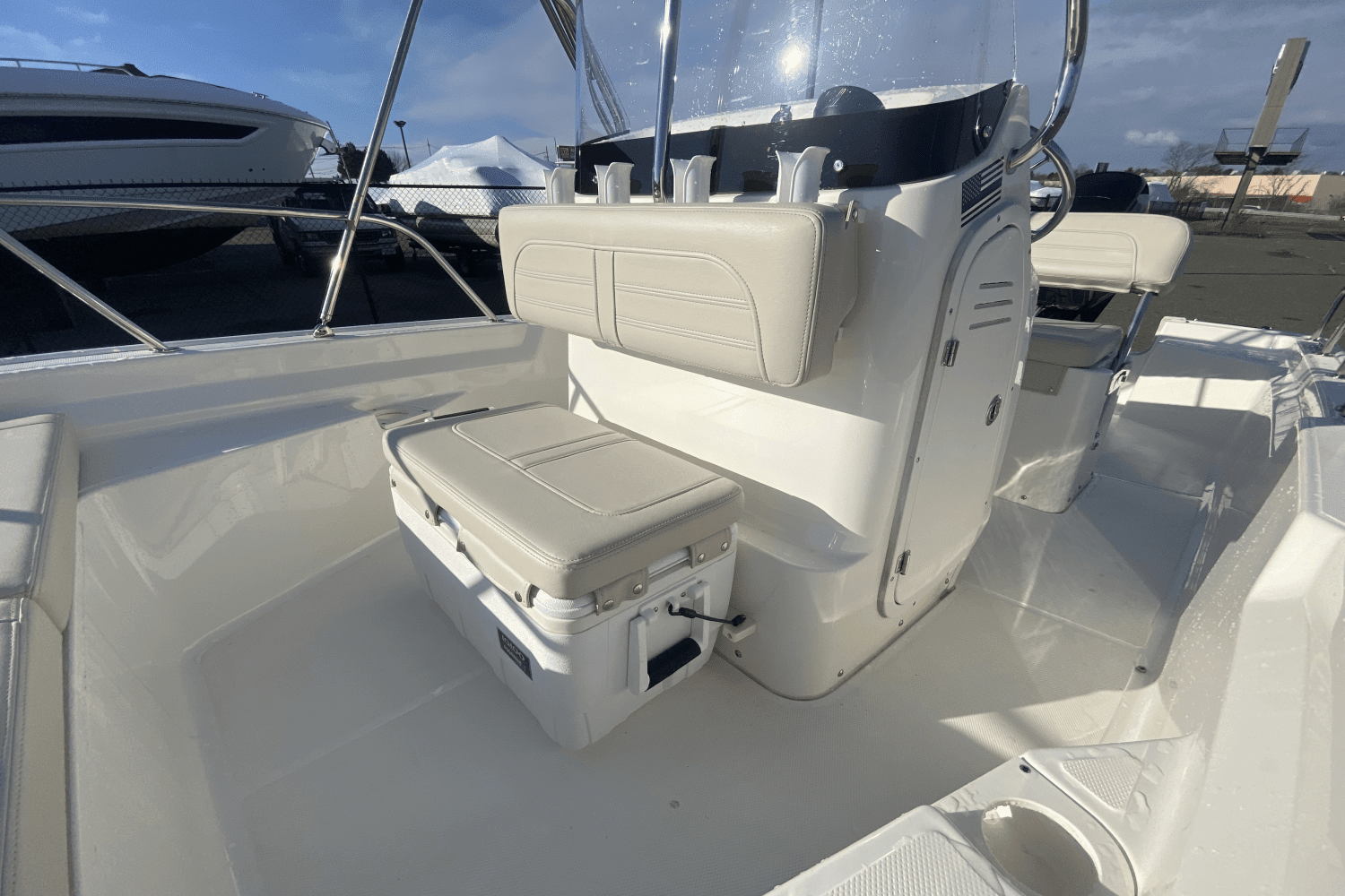 2021 Boston Whaler 150 MONTAUK Image Thumbnail #3