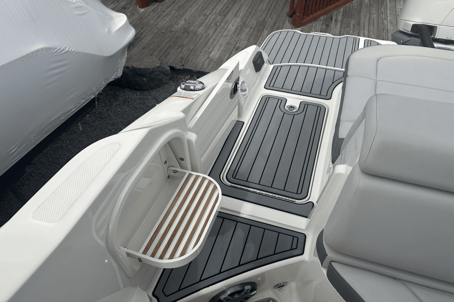 2021 Sea Ray 270 SDX OB Image Thumbnail #7