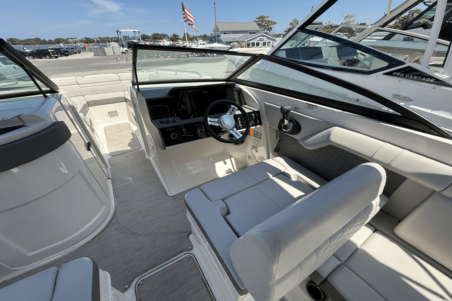 2021 Sea Ray 270 SDX OB Image Thumbnail #10