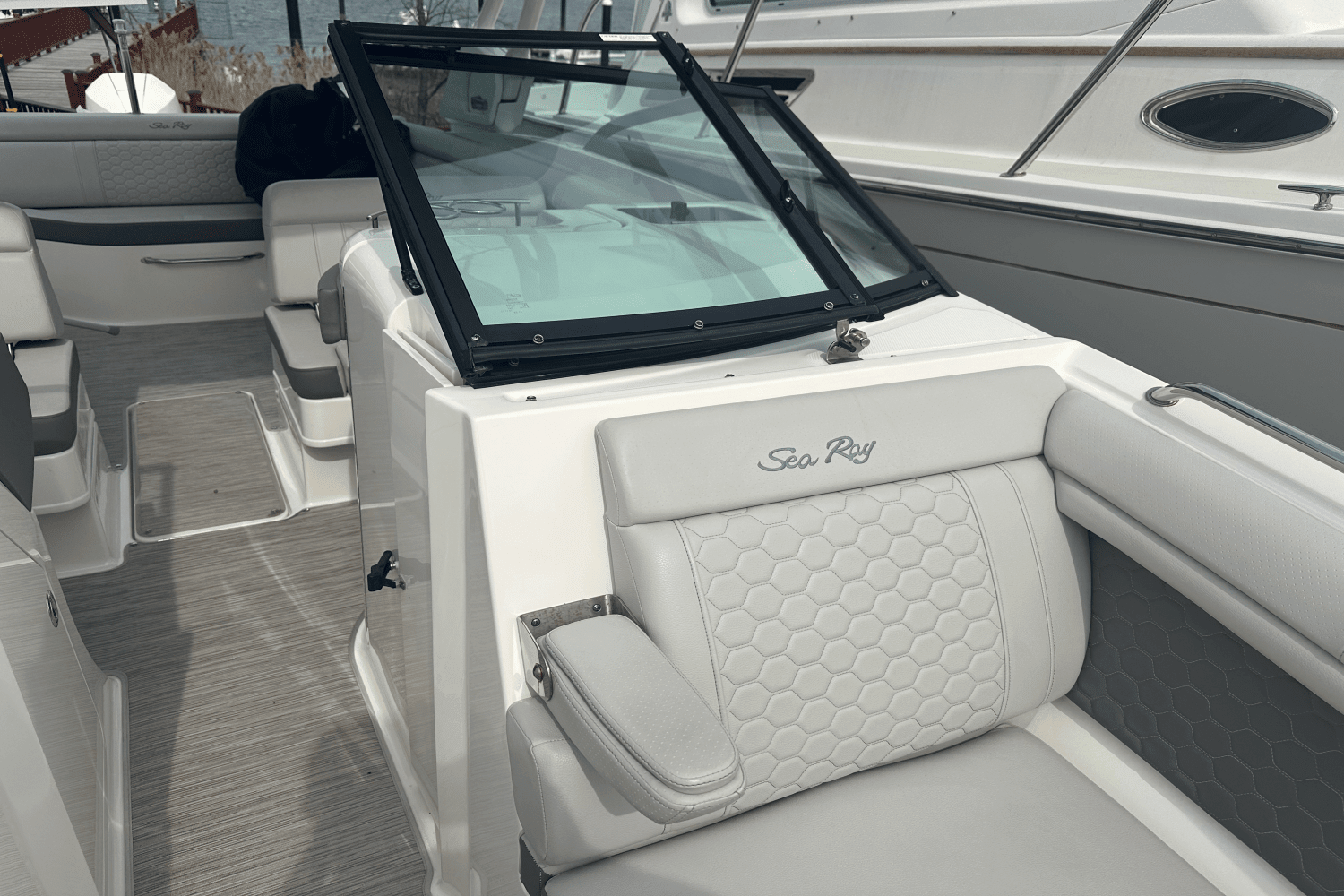 2021 Sea Ray 270 SDX OB Image Thumbnail #20