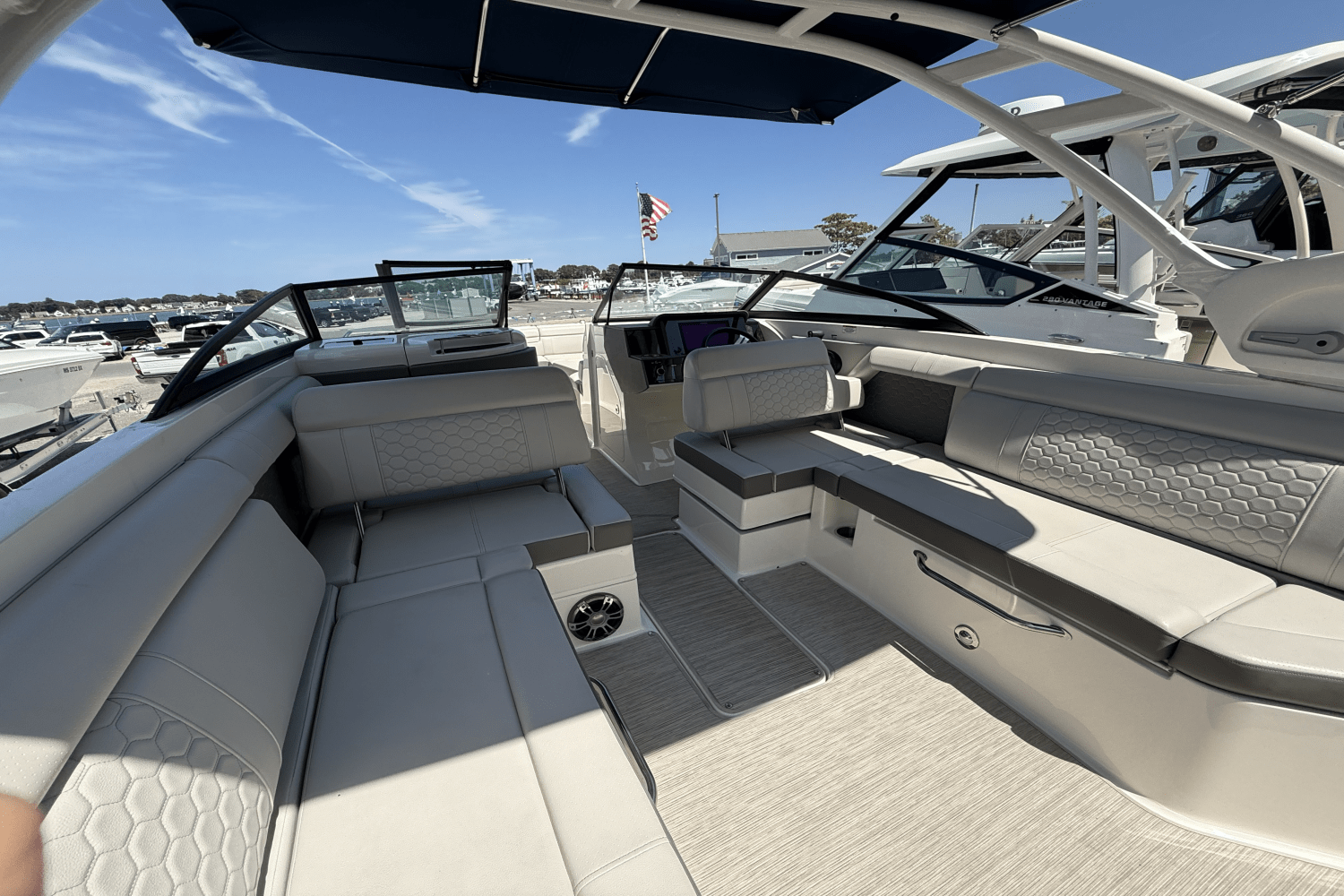 2021 Sea Ray 270 SDX OB Image Thumbnail #13