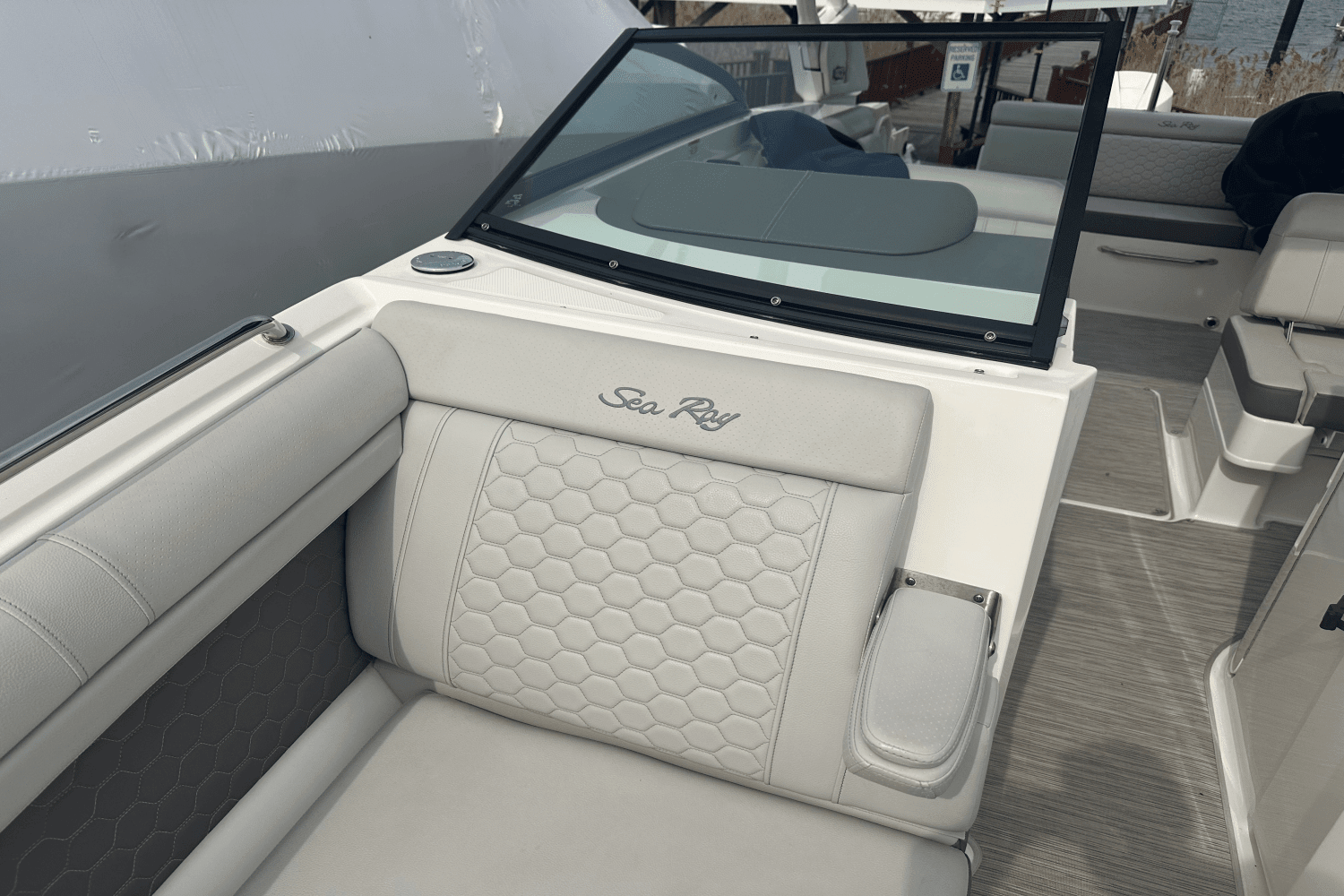 2021 Sea Ray 270 SDX OB Image Thumbnail #19