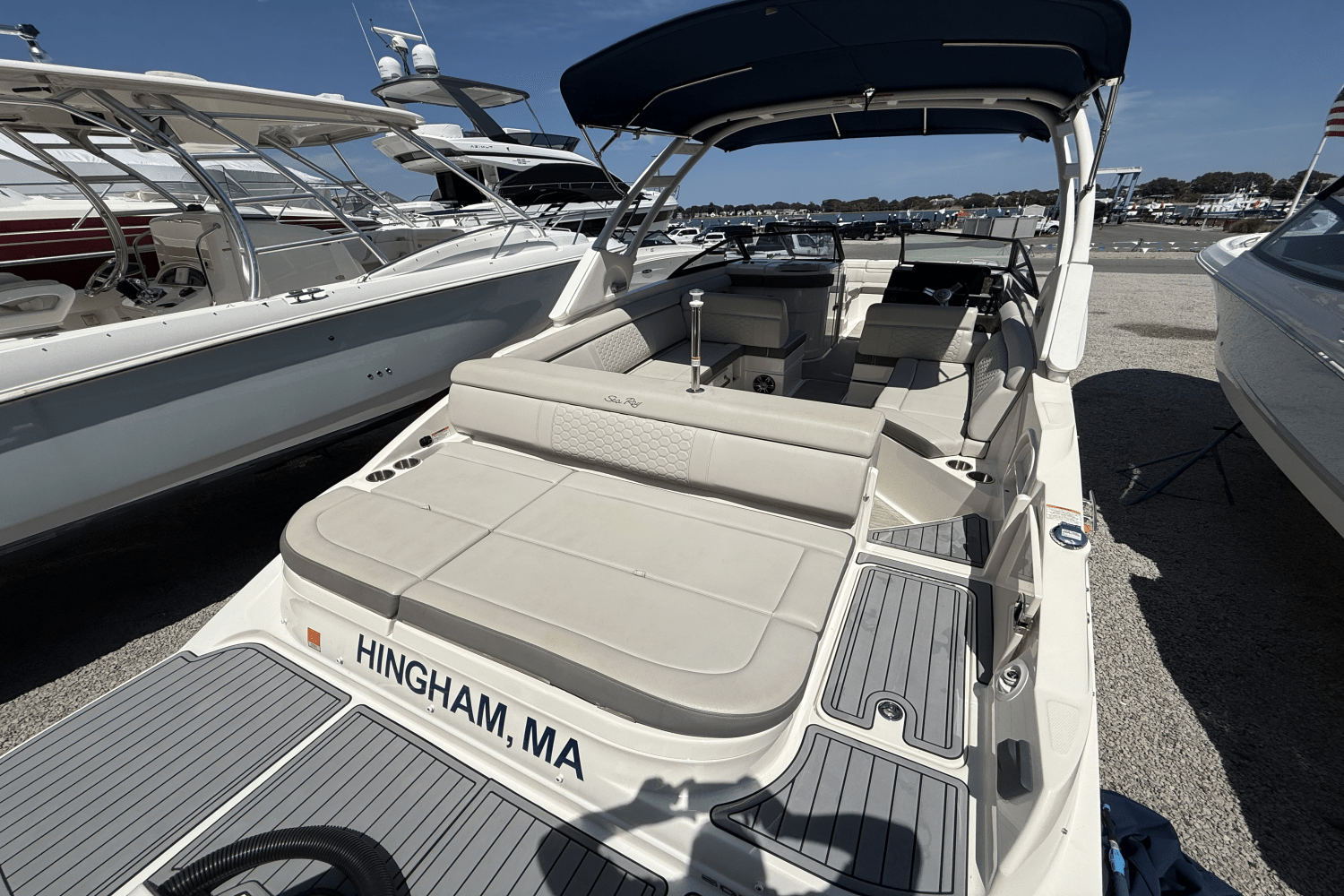 2021 Sea Ray 270 SDX OB Image Thumbnail #7