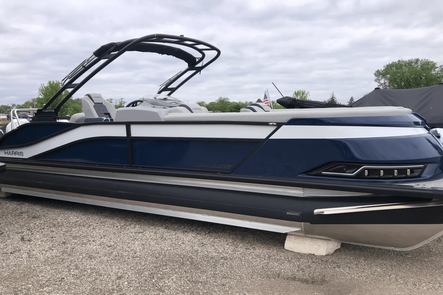 2025 Harris Grand Mariner 250 Image Thumbnail #0