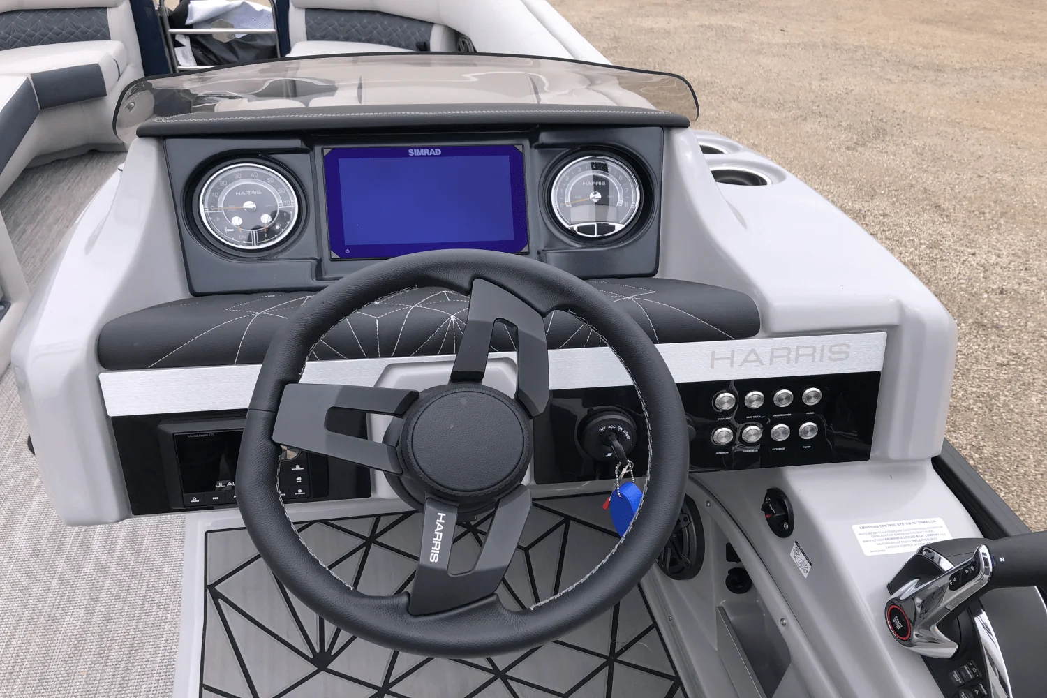 2025 Harris Grand Mariner 250 Image Thumbnail #9