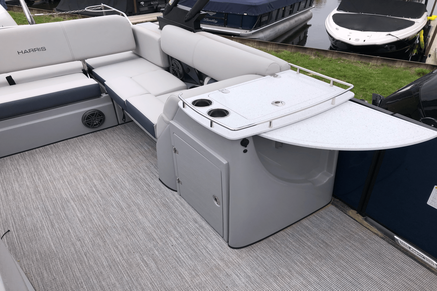 2025 Harris Grand Mariner 250 Image Thumbnail #12