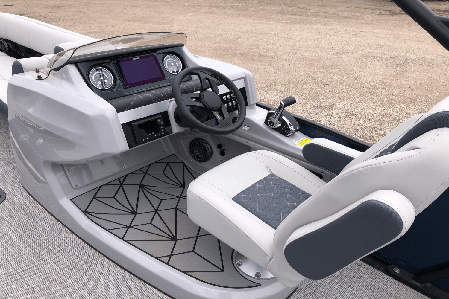 2025 Harris Grand Mariner 250 Image Thumbnail #10