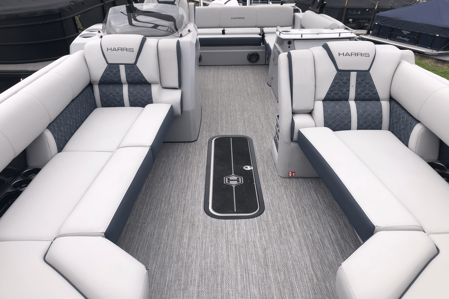 2025 Harris Grand Mariner 250 Image Thumbnail #3