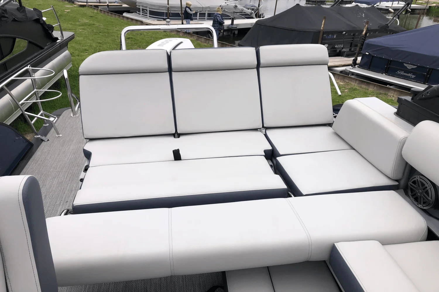 2025 Harris Grand Mariner 250 Image Thumbnail #17