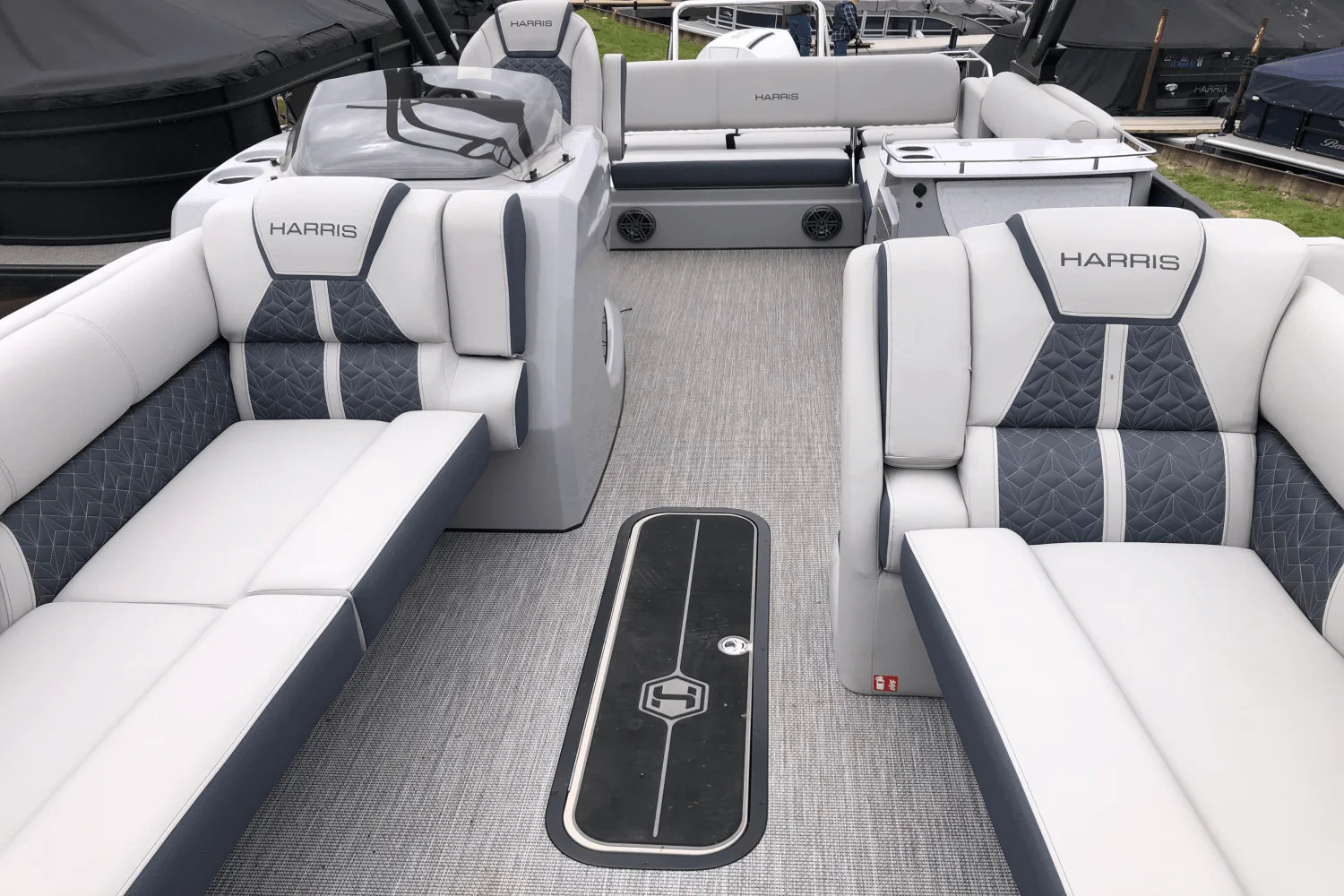 2025 Harris Grand Mariner 250 Image Thumbnail #4