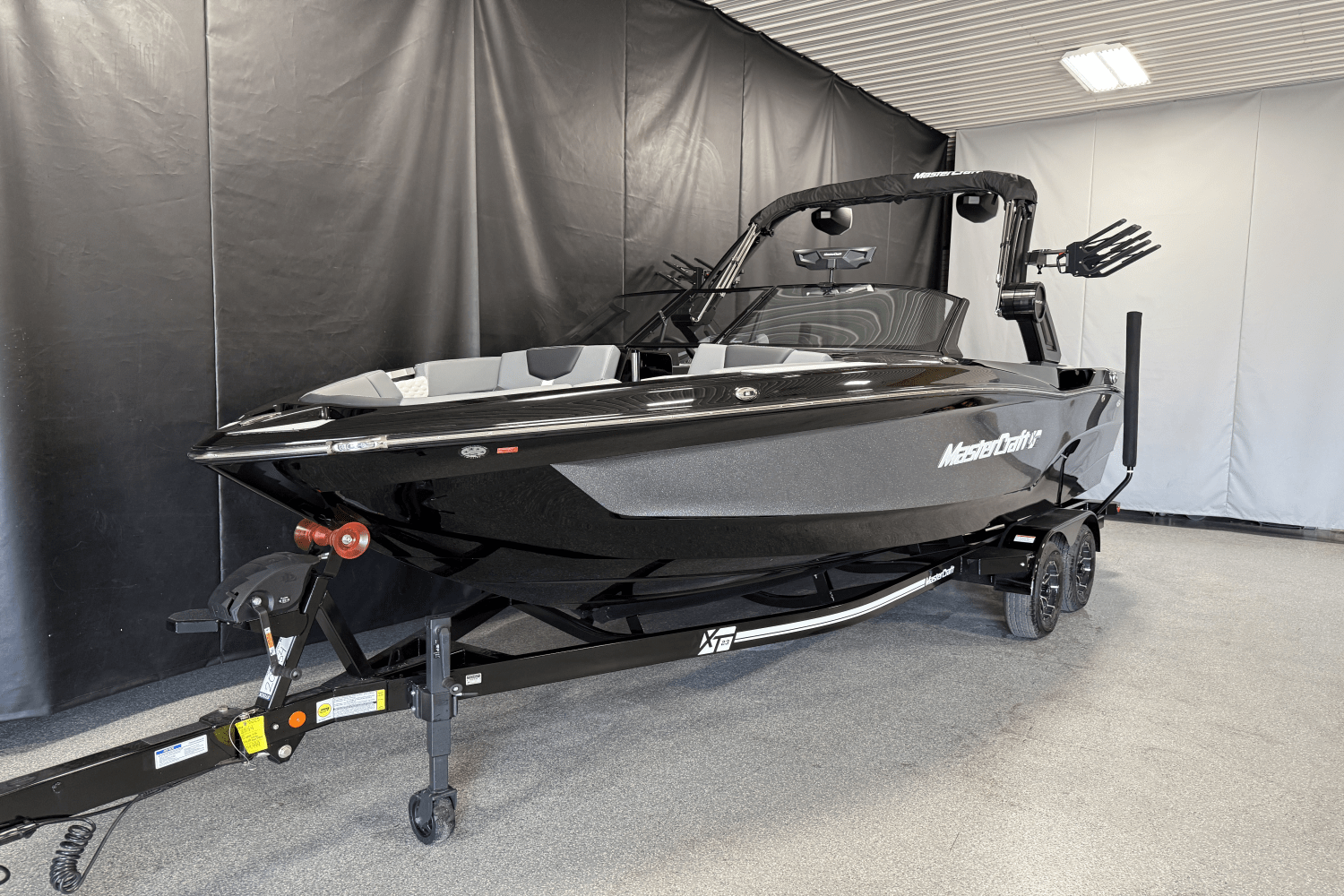 2025 Mastercraft XT23 Image Thumbnail #3