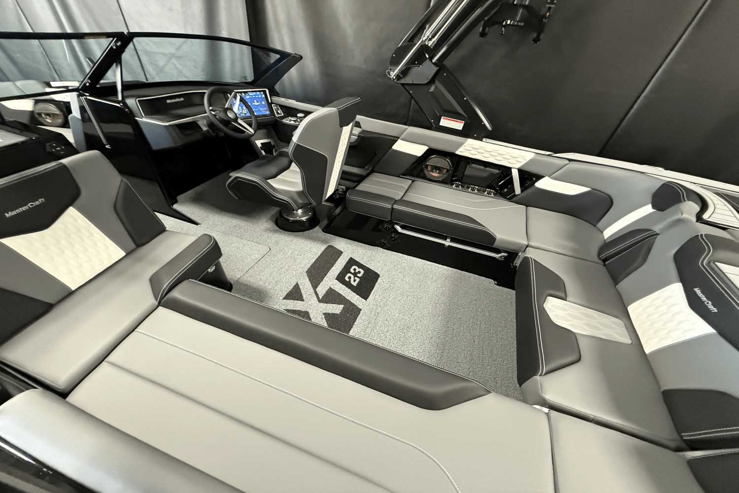 2025 Mastercraft XT23 Image Thumbnail #9