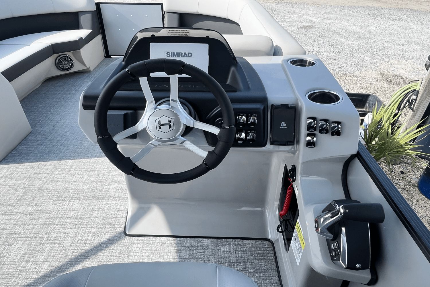 2025 Harris 230 Cruiser Image Thumbnail #9