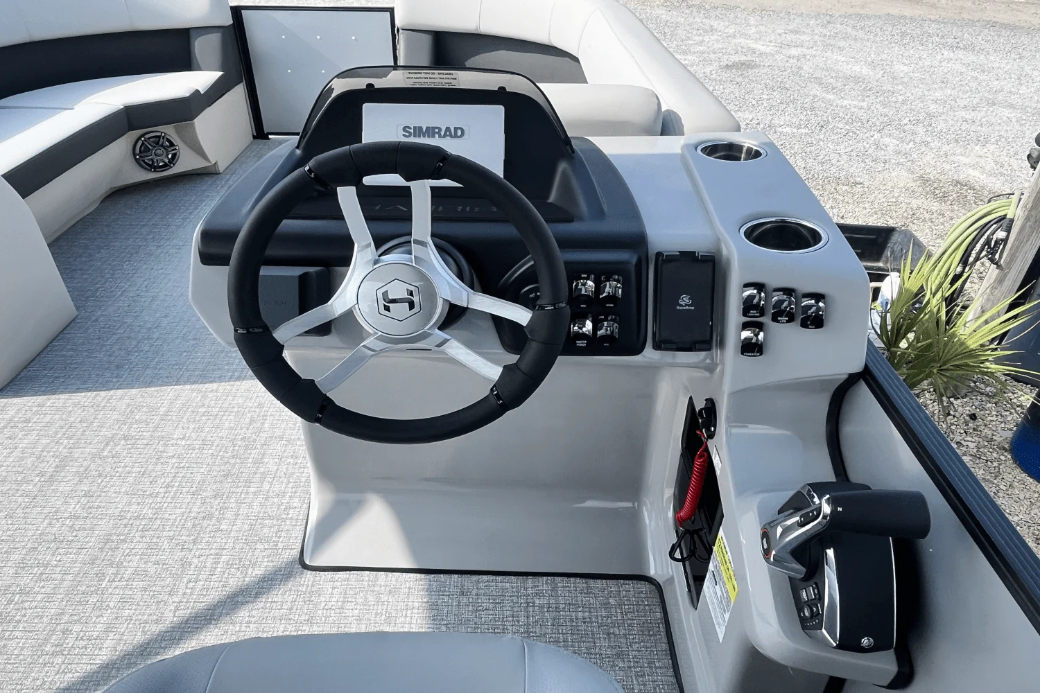 2025 Harris 230 Cruiser Image Thumbnail #9