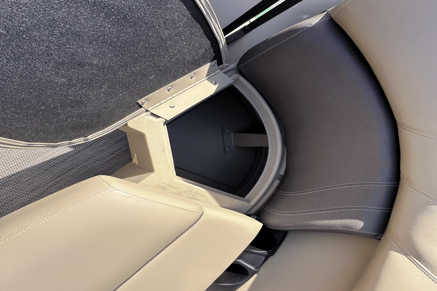 2025 Sylvan MIRAGE 822 Image Thumbnail #17