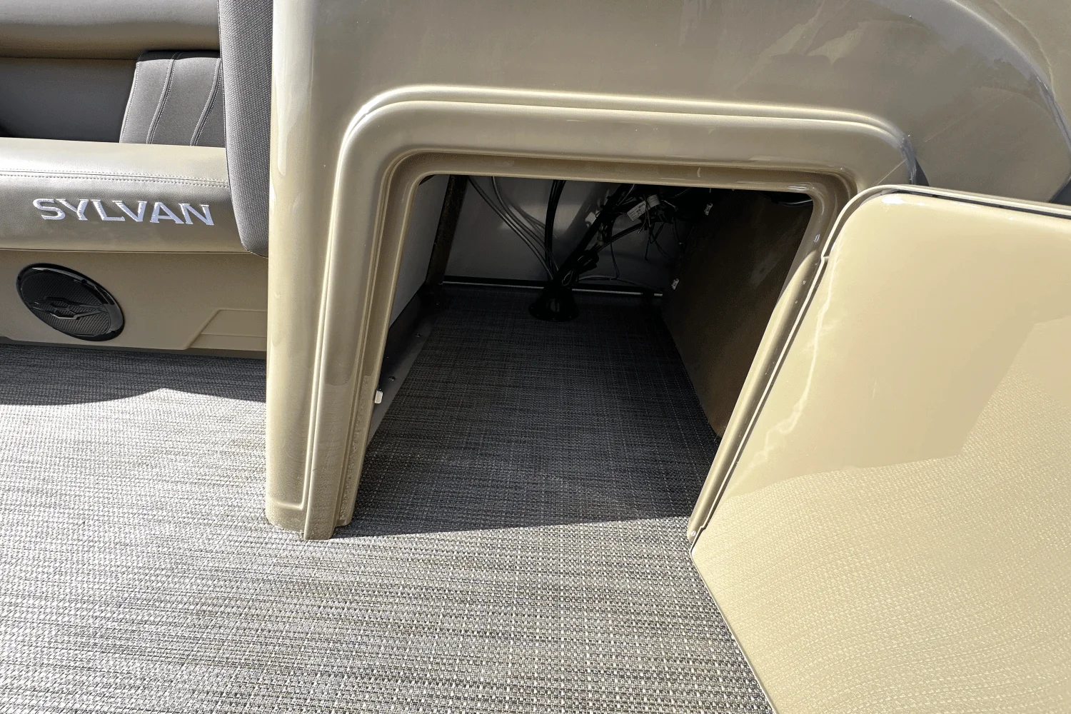 2025 Sylvan MIRAGE 822 Image Thumbnail #21