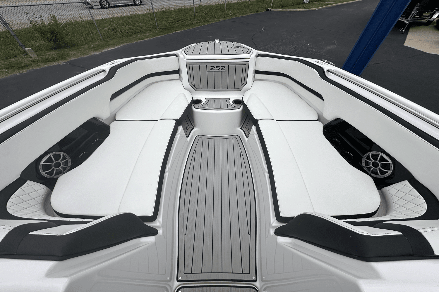 2025 Yamaha 252S Image Thumbnail #4