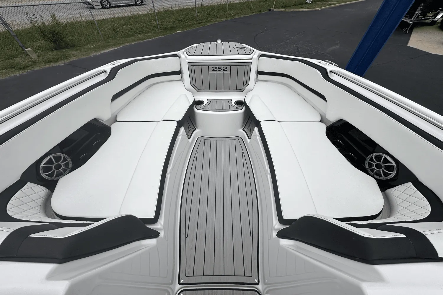 2025 Yamaha 252S Image Thumbnail #4